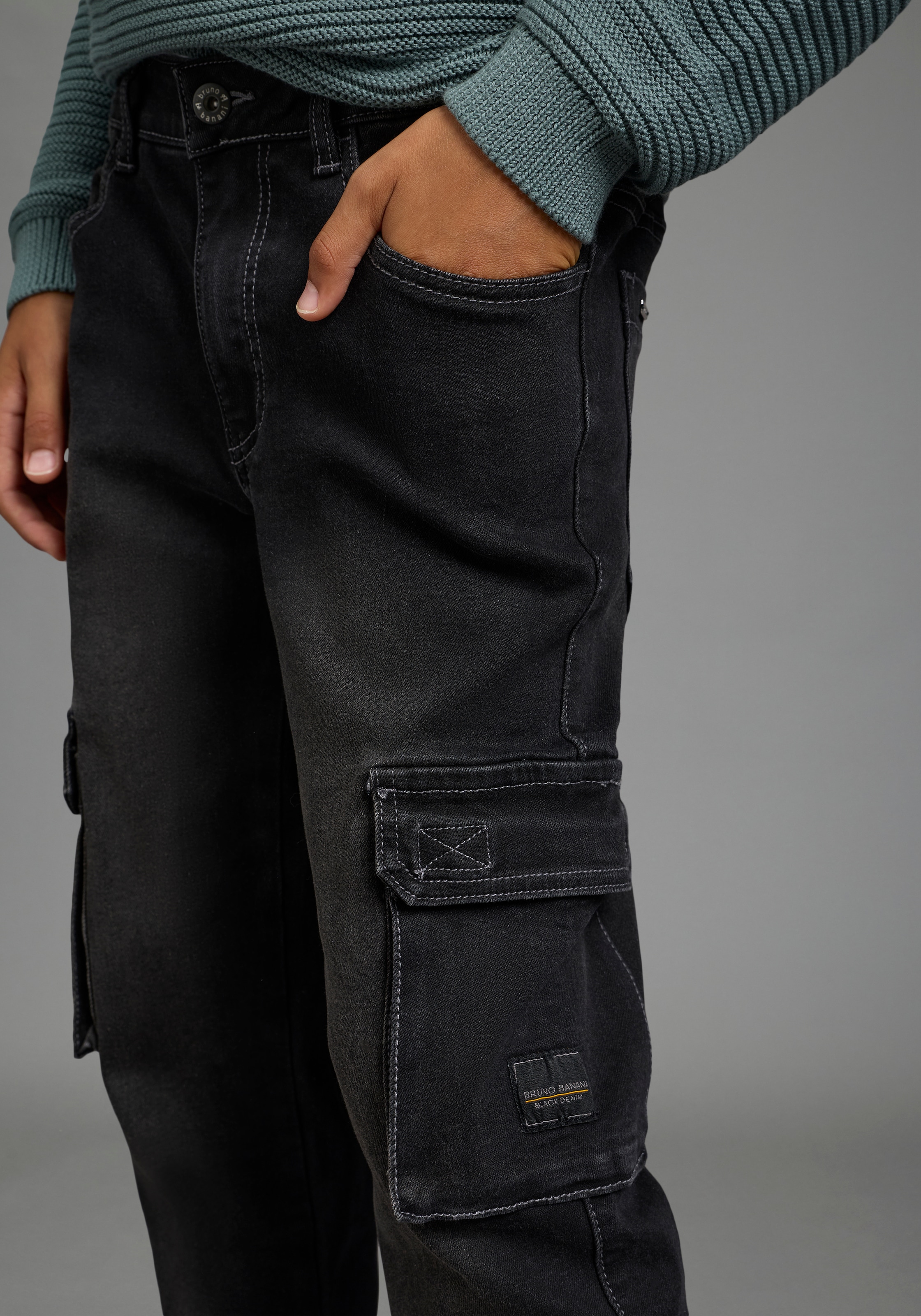 Bruno Banani Loose-fit-Jeans »Cargojeans in lockerer Form« mit Carog-Taschen, gerades Bein, normale Leibhöhe