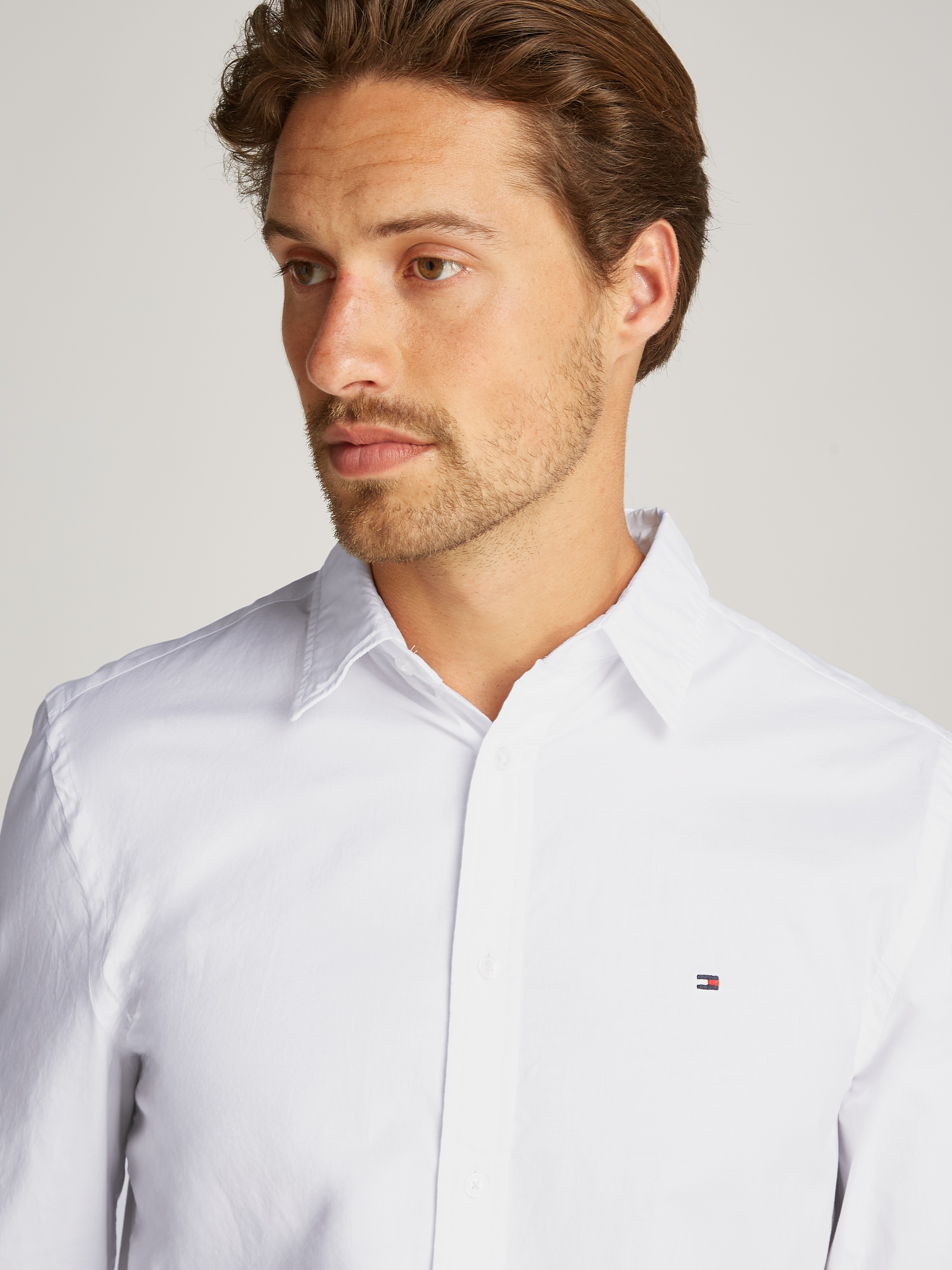 Tommy Hilfiger Businesshemd »FLEX POPLIN KENT COLLAR SF SHIRT«, mit Logostickerei