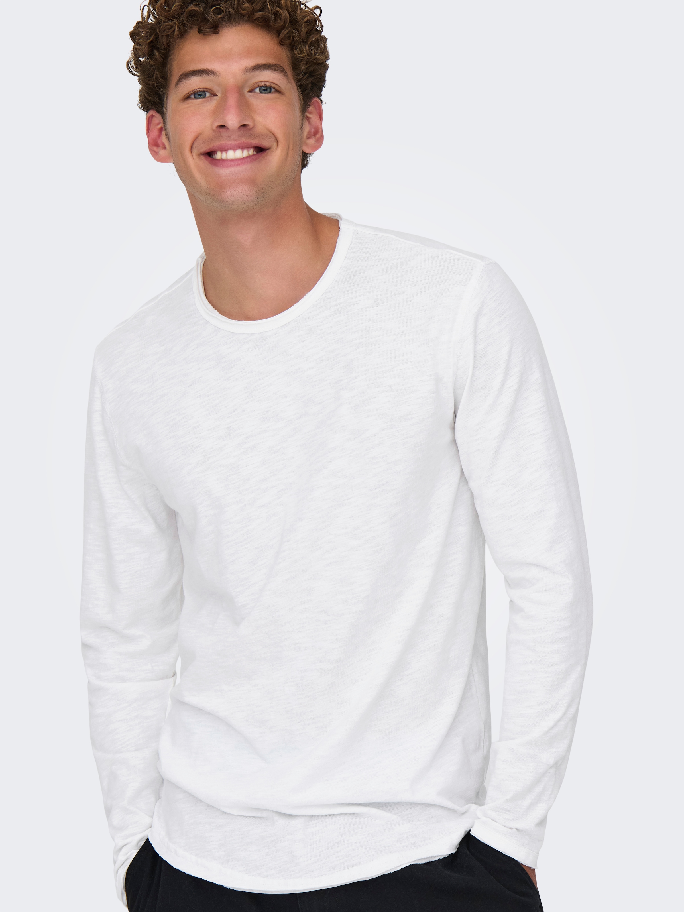 ONLY & SONS Langarmshirt "ONSBENNE LONGY LS TEE VD" günstig online kaufen