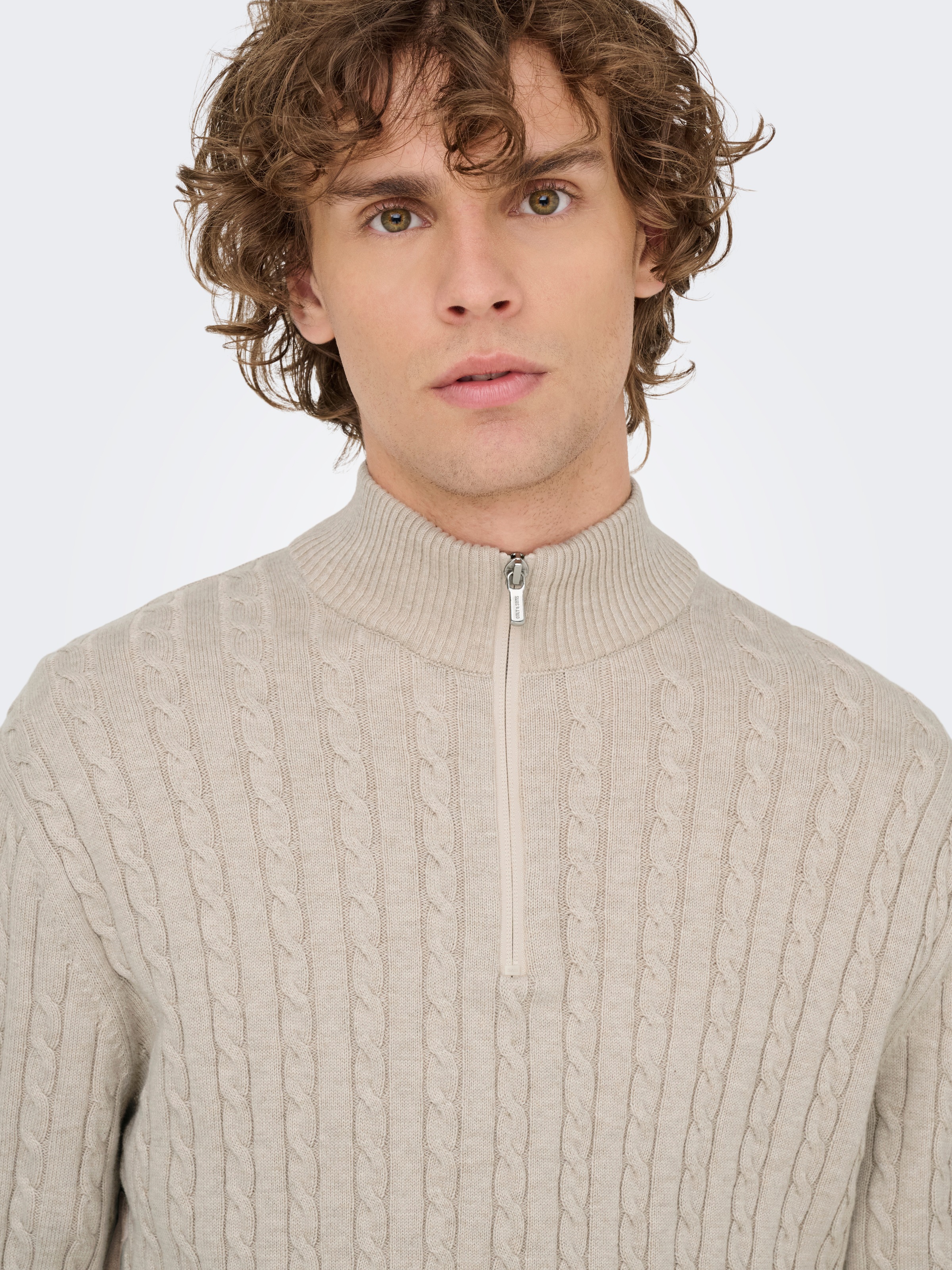 Thumbnail - ONLY & SONS Troyer "ONSLOUI REG 12 CABEL HALF ZIP KNIT"