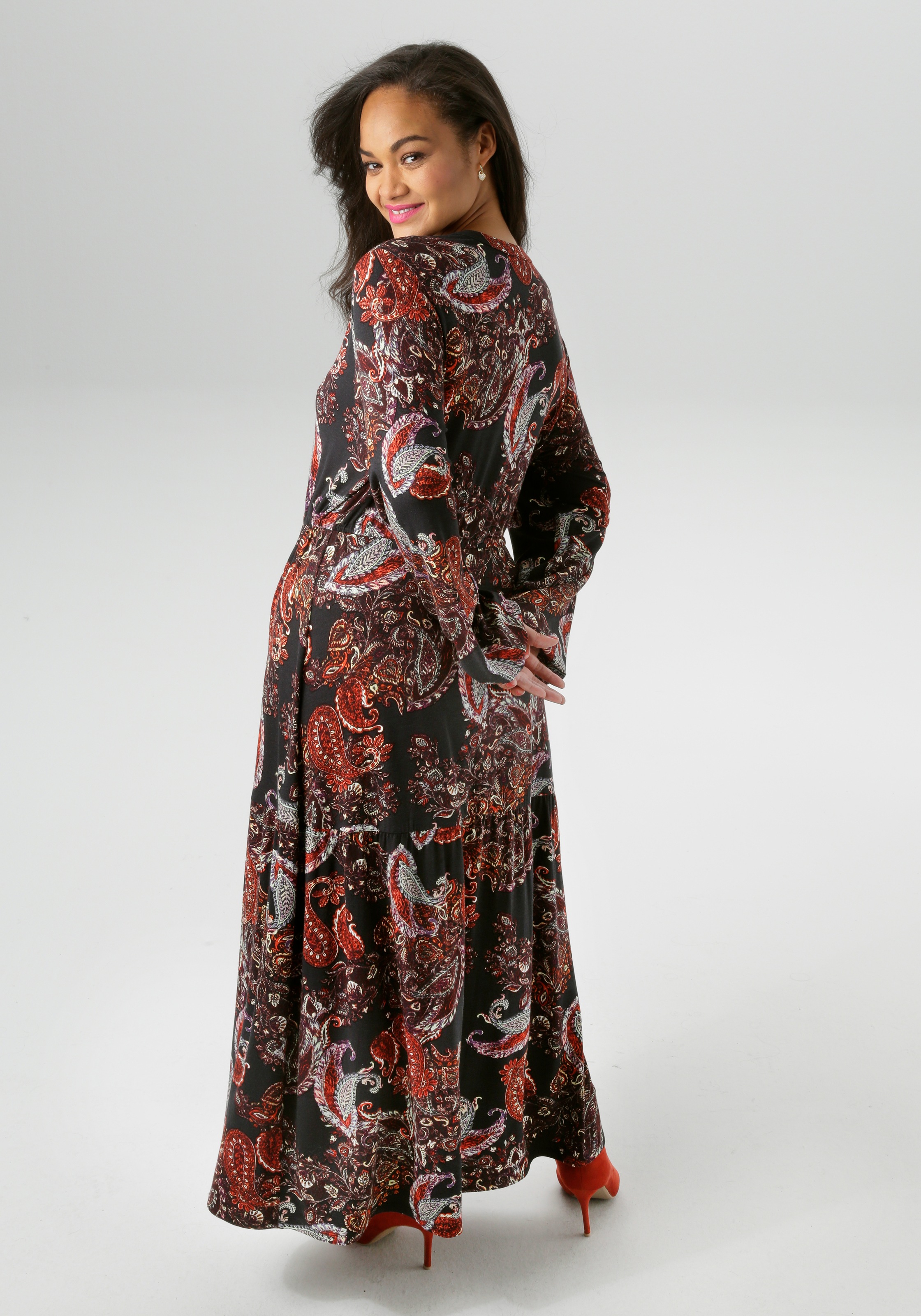 Thumbnail - Aniston PLUS Jerseykleid mit Paisley-Druck in satten Farben