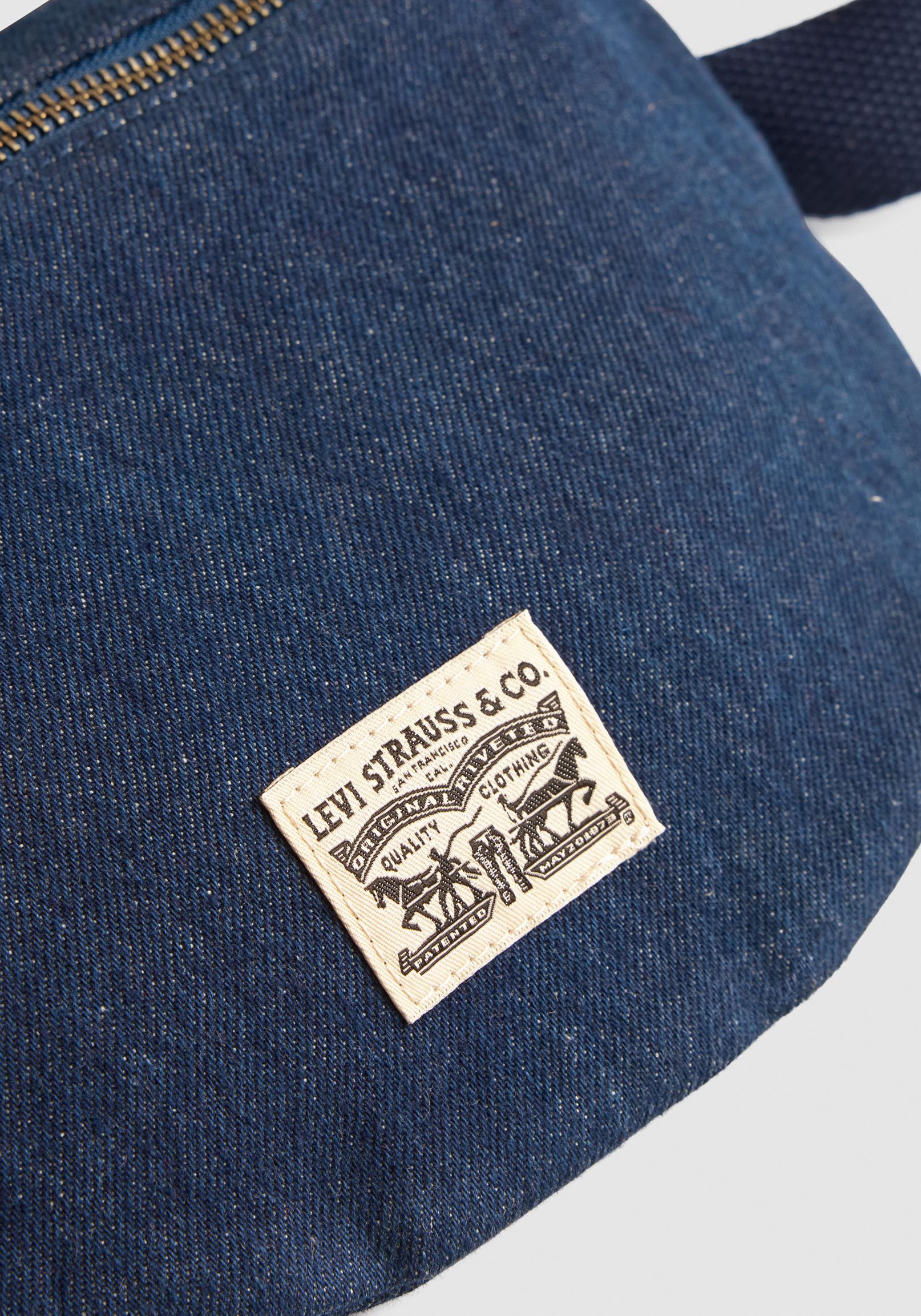 Thumbnail - Levis Bauchtasche "DEVON CROSSBODY BAG" mit Logostickerei