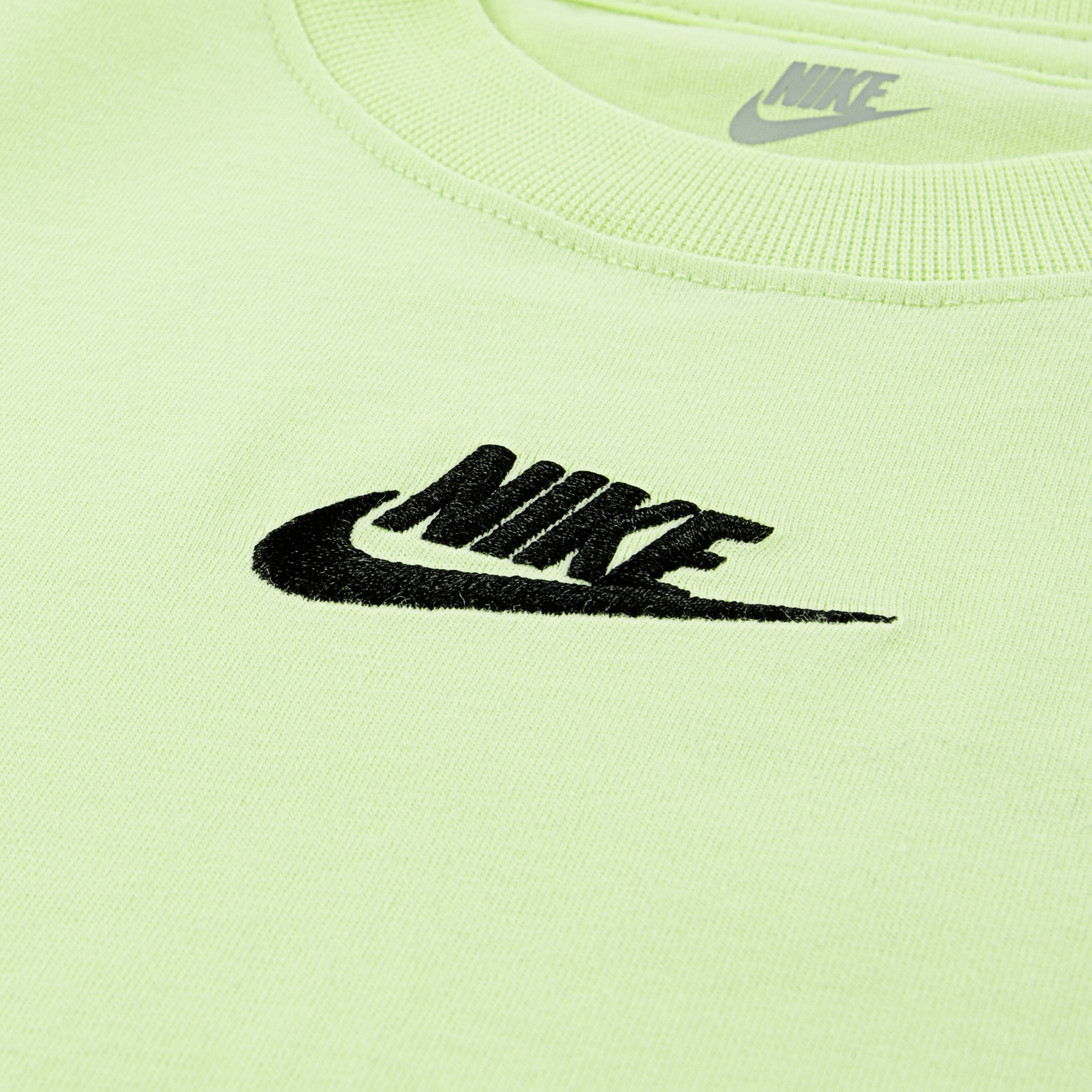 Nike Sportswear T-Shirt »NKB IN THE ZONE JERSEY« für Kinder, sportlicher Stil, Kurzarmdesign, Rundhalsausschnitt
