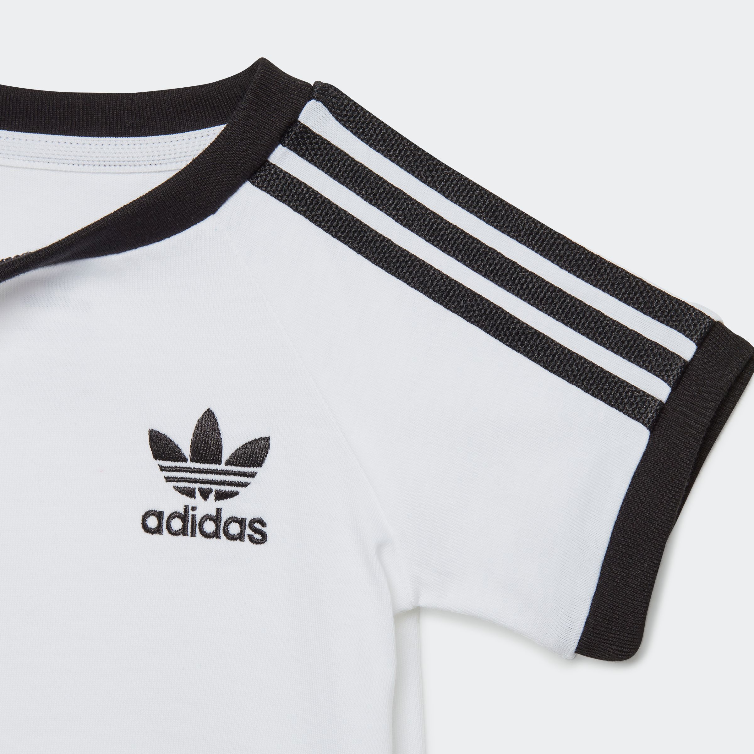 Thumbnail - adidas Originals "3STRIPES TEE"