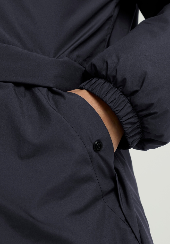 Jack Wolfskin Winterjacke »ALTAY JKT W«, mit Kapuze