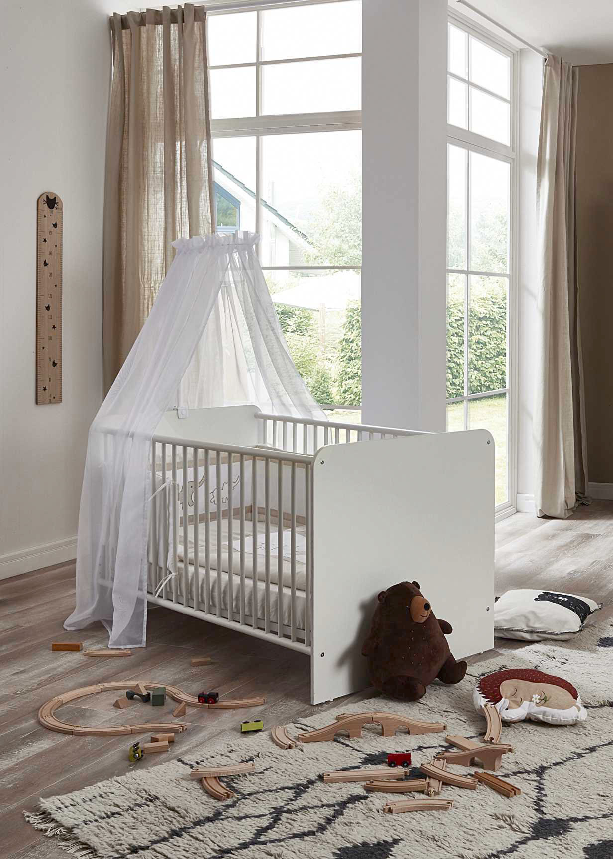 Thumbnail - BMG Möbel Babyzimmer-Komplettset "Lea", (Set, 5 tlg., Bett, Wickelkommode, Schrank, Standregal, Wandboard), Bett + Wicke...