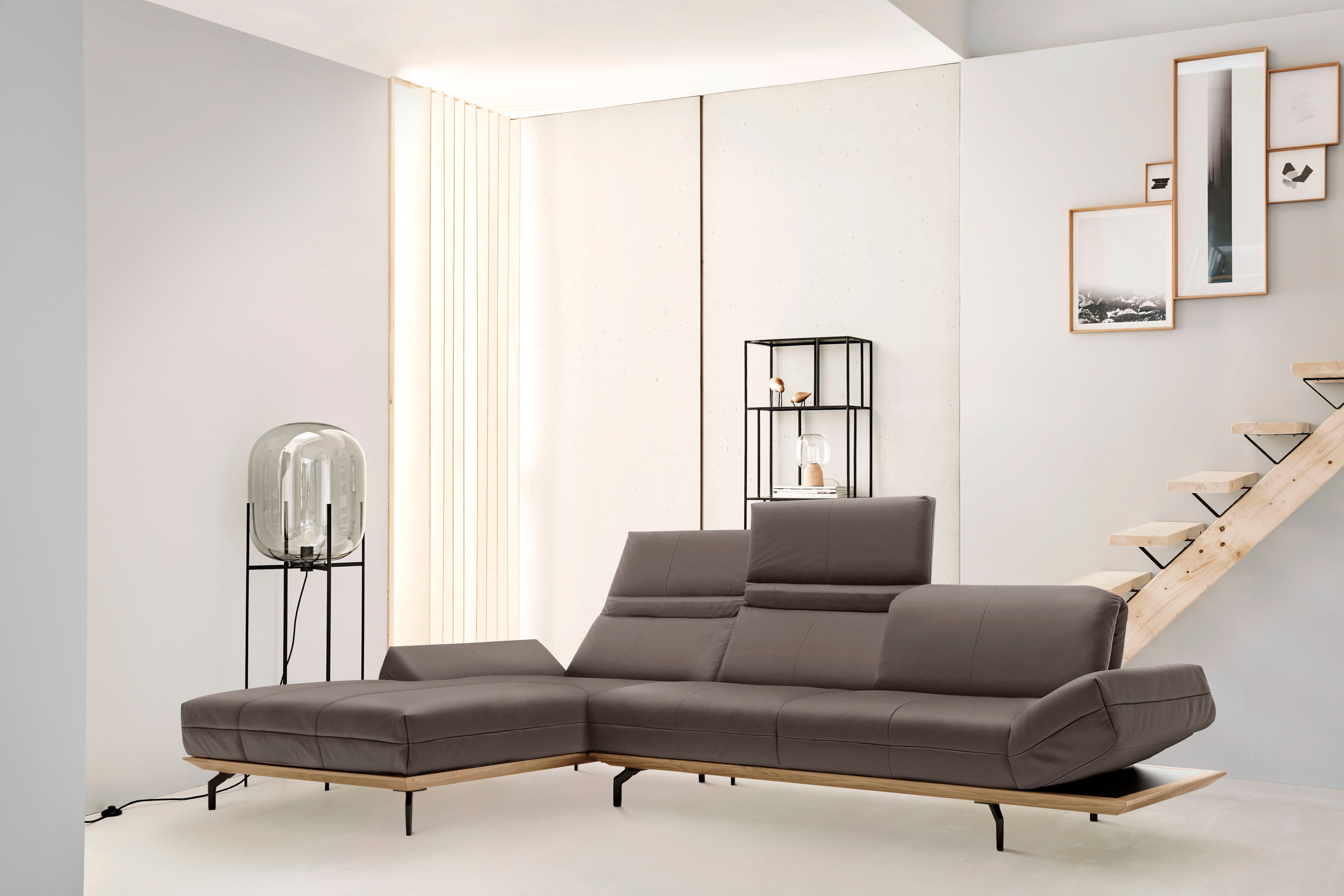 Creation BY ROLF BENZ Ecksofa "CR.420, Designecksofa, L-Form" in 2 Qualitäten, Holzrahmen in Eiche Natur oder Nußbaum, Breite 293 cm