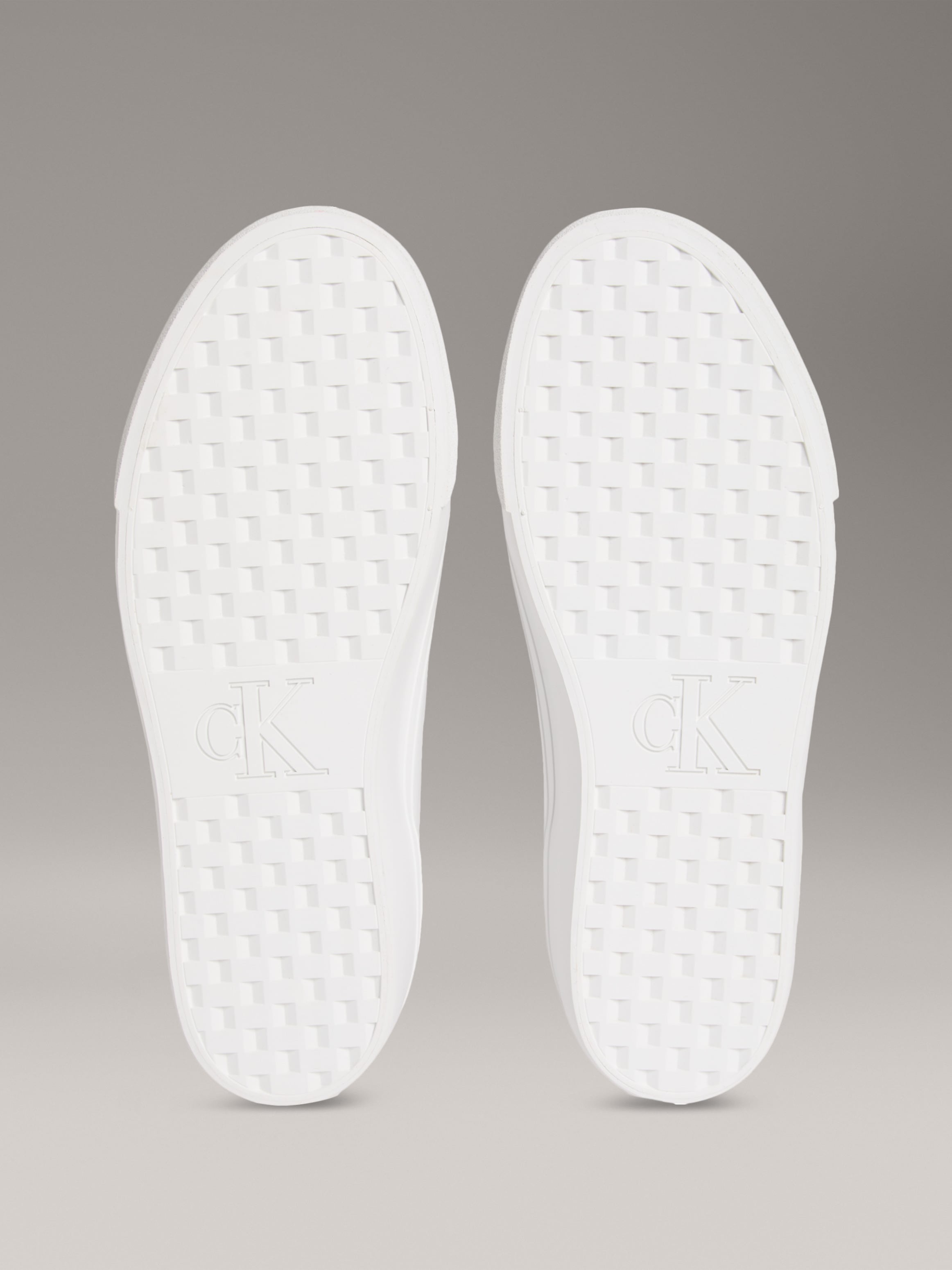 Calvin Klein Jeans Plateausneaker »VULC FLATF LTH LOGO TAG«, Schnürschuh, Halbschuh, Freizeitsneaker mit softem Schaftrand