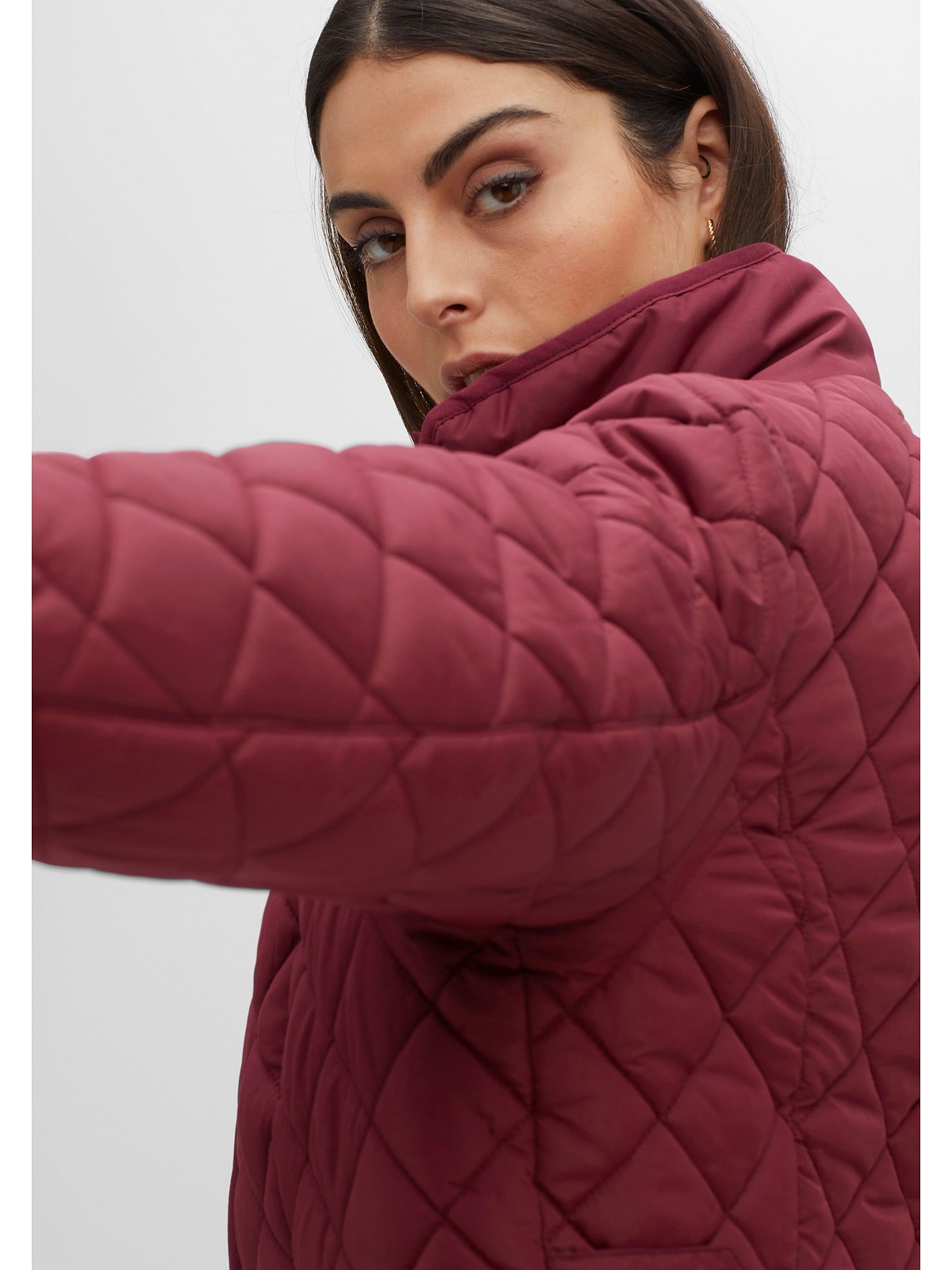 Sheego Steppjacke | kaufen ohne aus BAUR Material Kapuze, »Große Größen«, wasserabweisendem