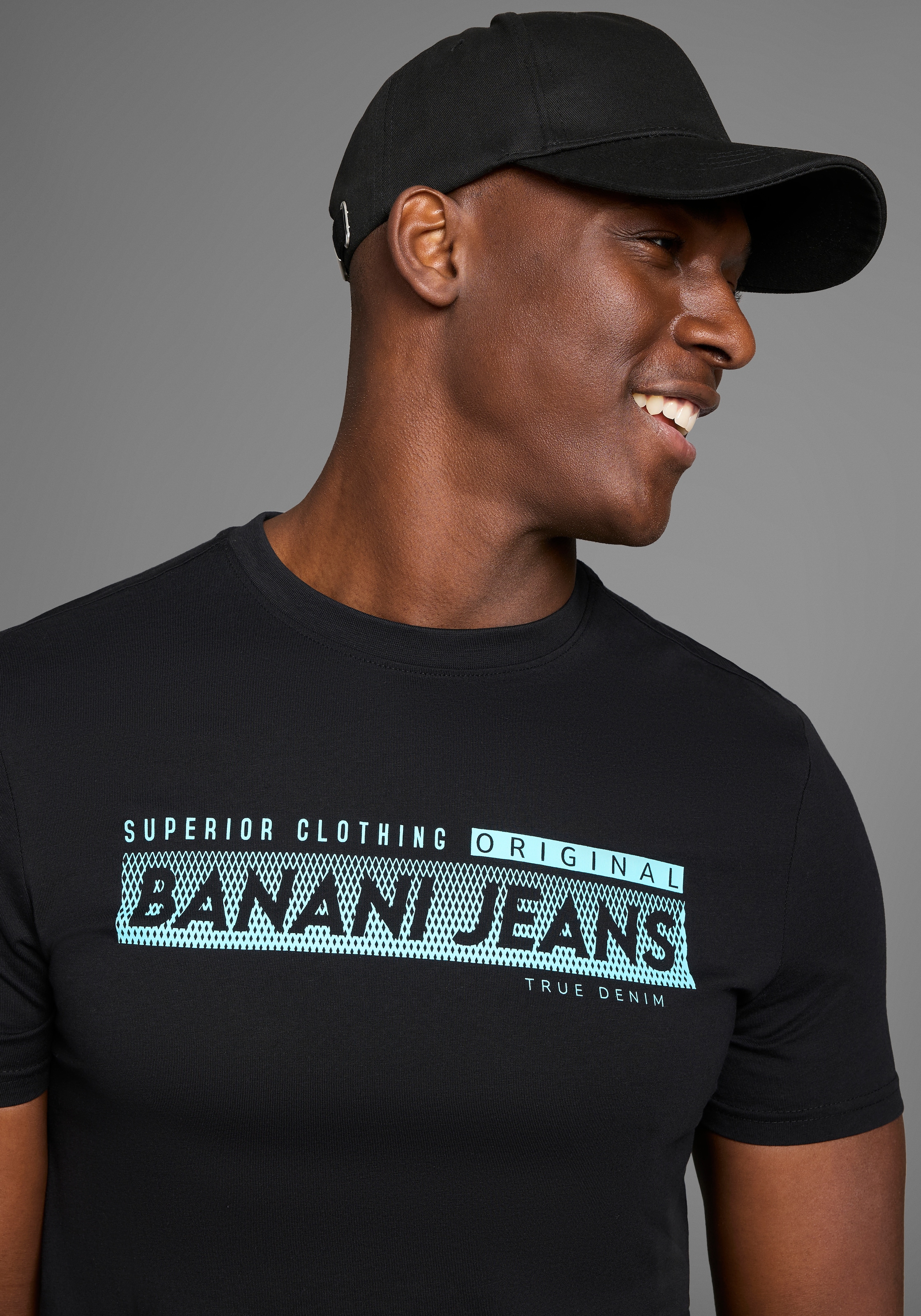 Bruno Banani T-Shirt, T-Shirt in schmaler Passform