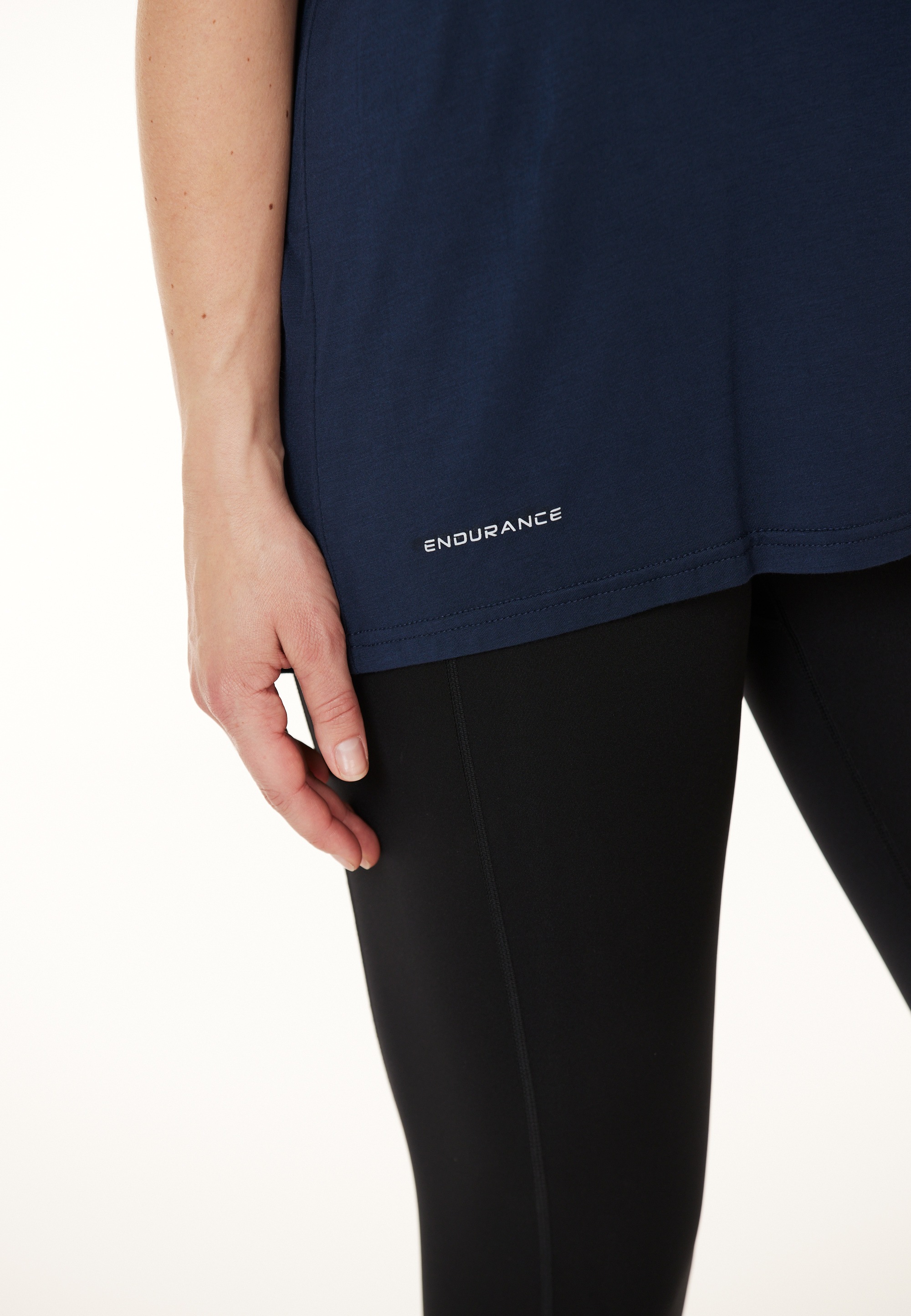 ENDURANCE Funktionsshirt »SIVA«, (1 tlg.), mit bequemem Rundhalsausschnitt