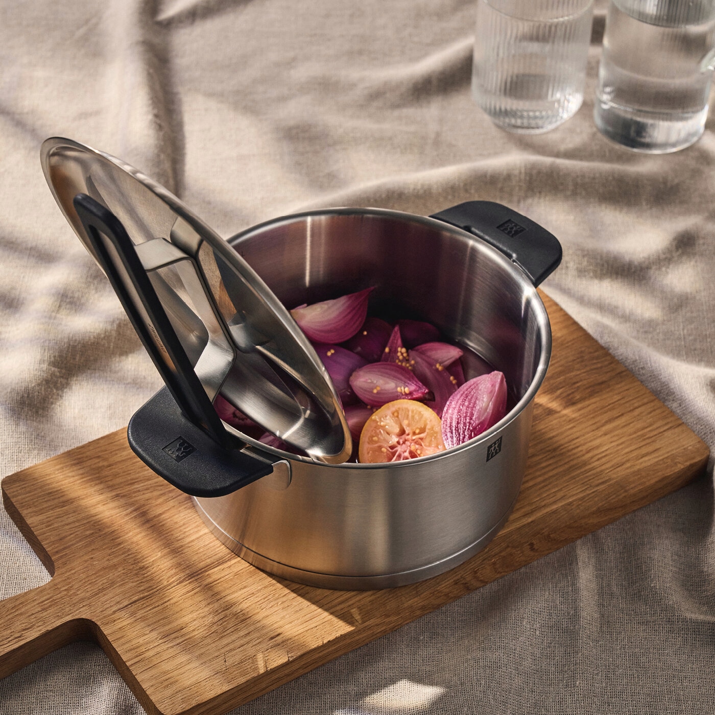 Zwilling Topf-Set »More« Set, 4 Kochtöpfe (16, 20, 22, 24 cm), 1 Stieltopf (18 cm), 5 tlg. Edelstahl 18/10