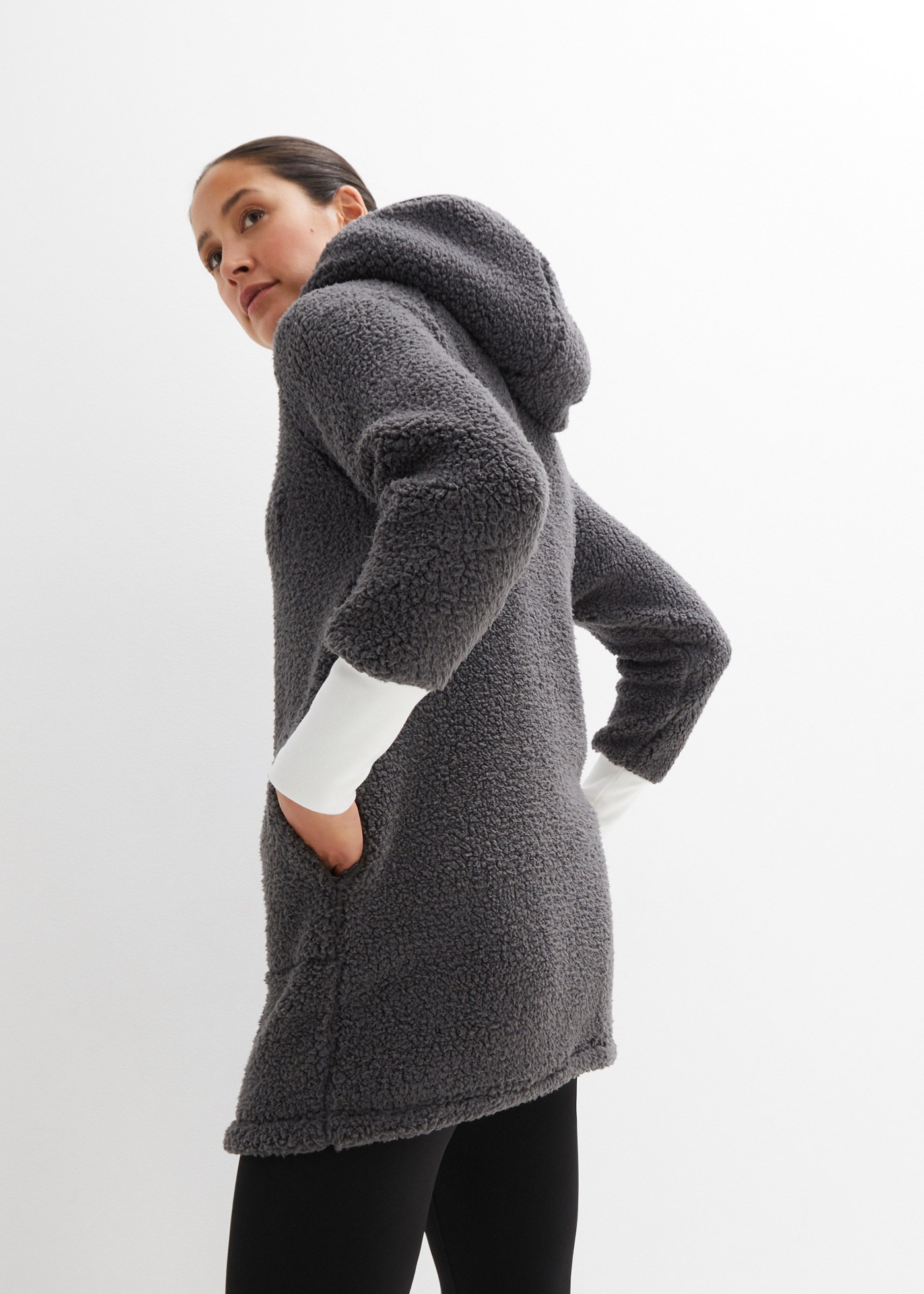 bonprix Fleecejacke mit Kapuze Winterjacke mit Kapuze und Teddyfleece günstig online kaufen