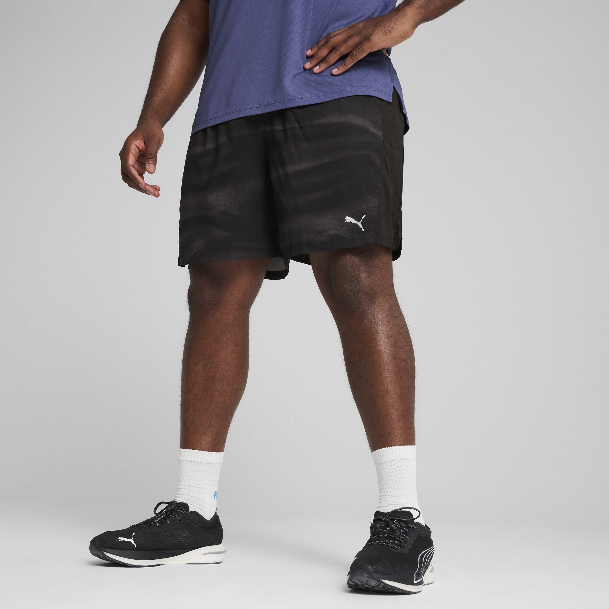 PUMA Laufshorts »VELOCITY 7" Laufshorts mit Allover-Print Herren«