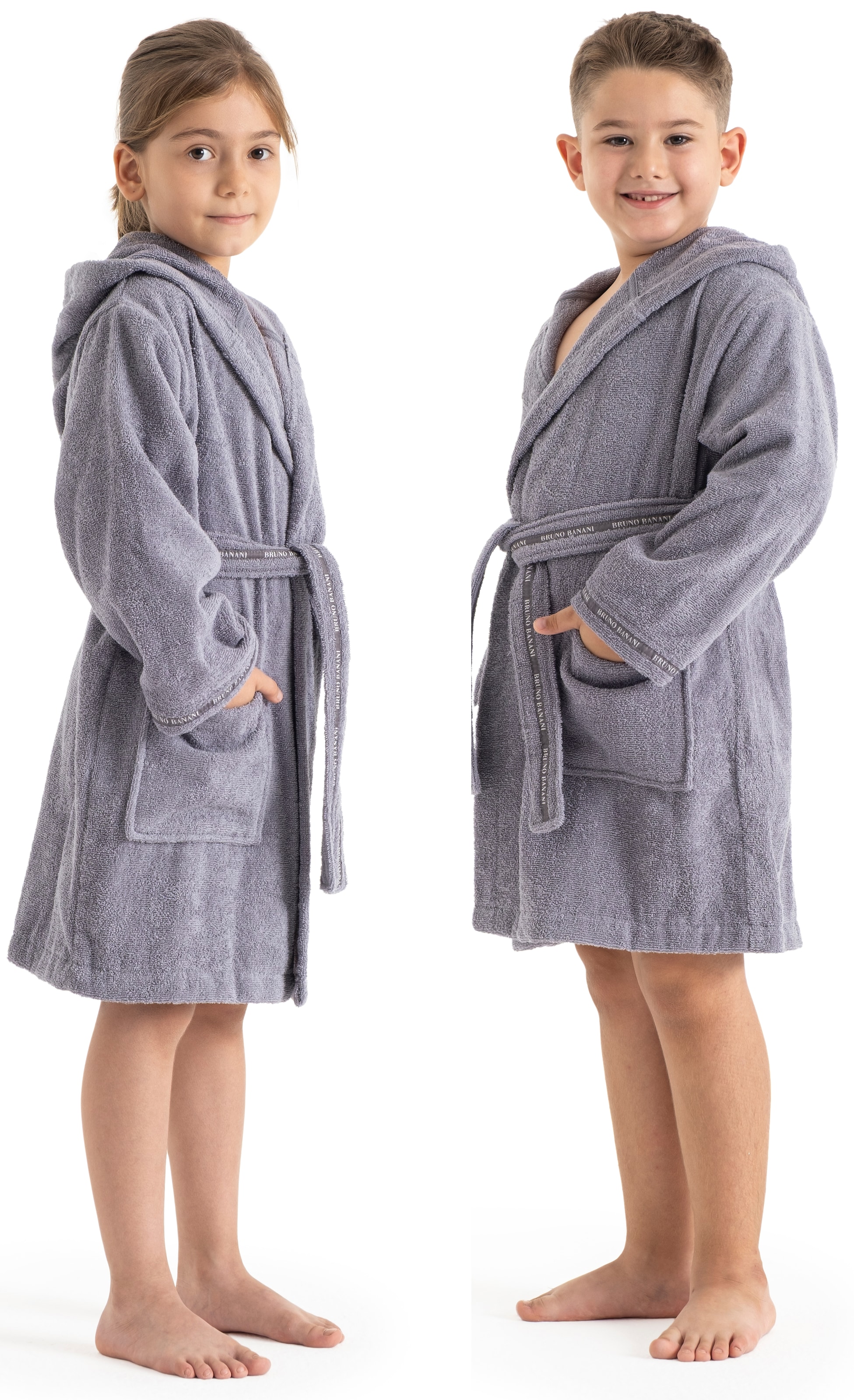 Kinderbademantel BRUNO BANANI "Danny, Ideal für Zuhause, Schwimmbad oder im Urlaub" Gr. 128, grau, L:84cm, Walkfrottee, Hausmäntel, mit Logostreifen, aus 100% Baumwolle