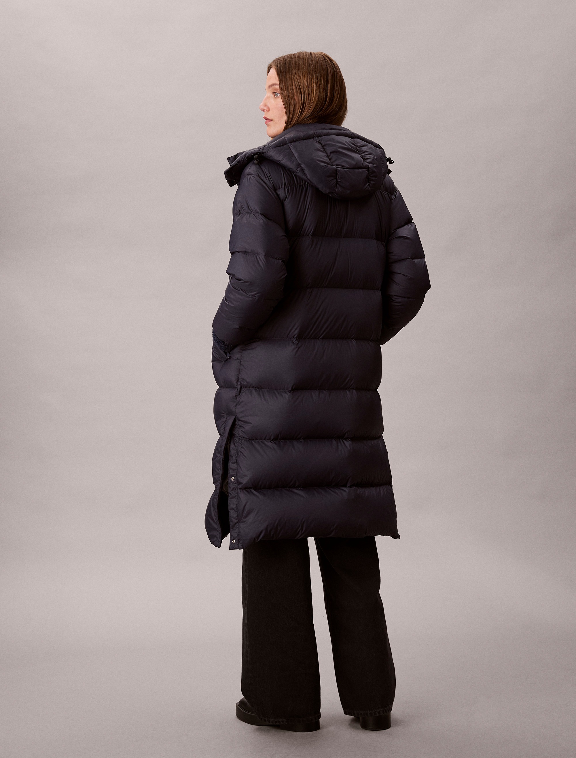 Calvin Klein Jeans Steppmantel »ESSENTIAL MIDWEIGHT LONG PUFFER«, Mit Rundhalsausschnitt, regular fit
