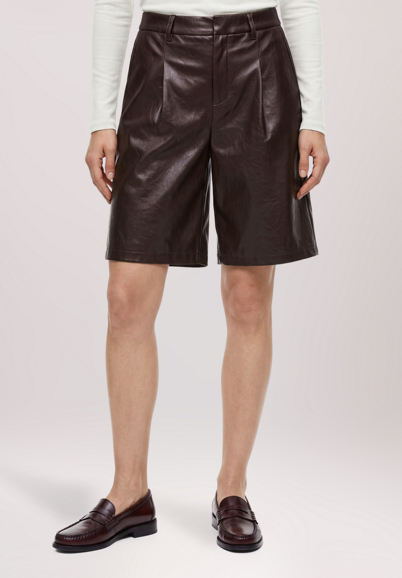 Cartoon Shorts »Damen mit Taschen«