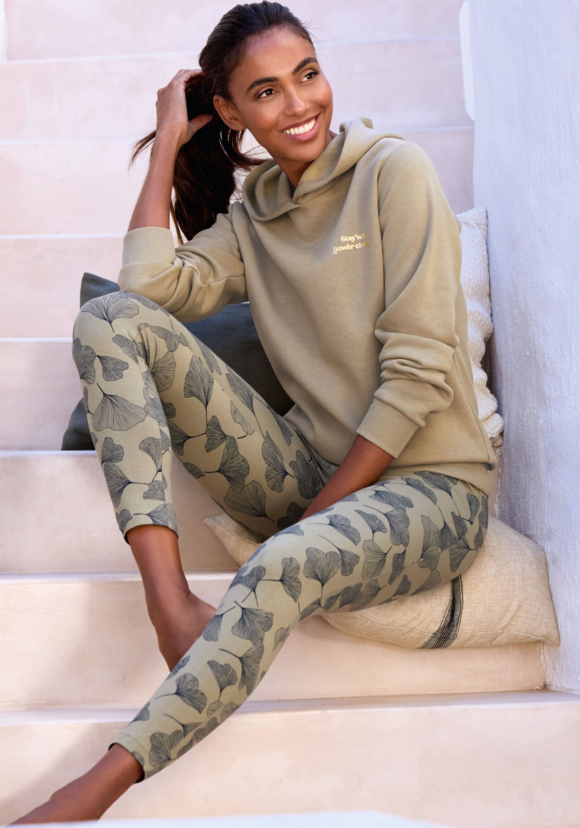LASCANA Leggings, Allover Druck mit Foil Print