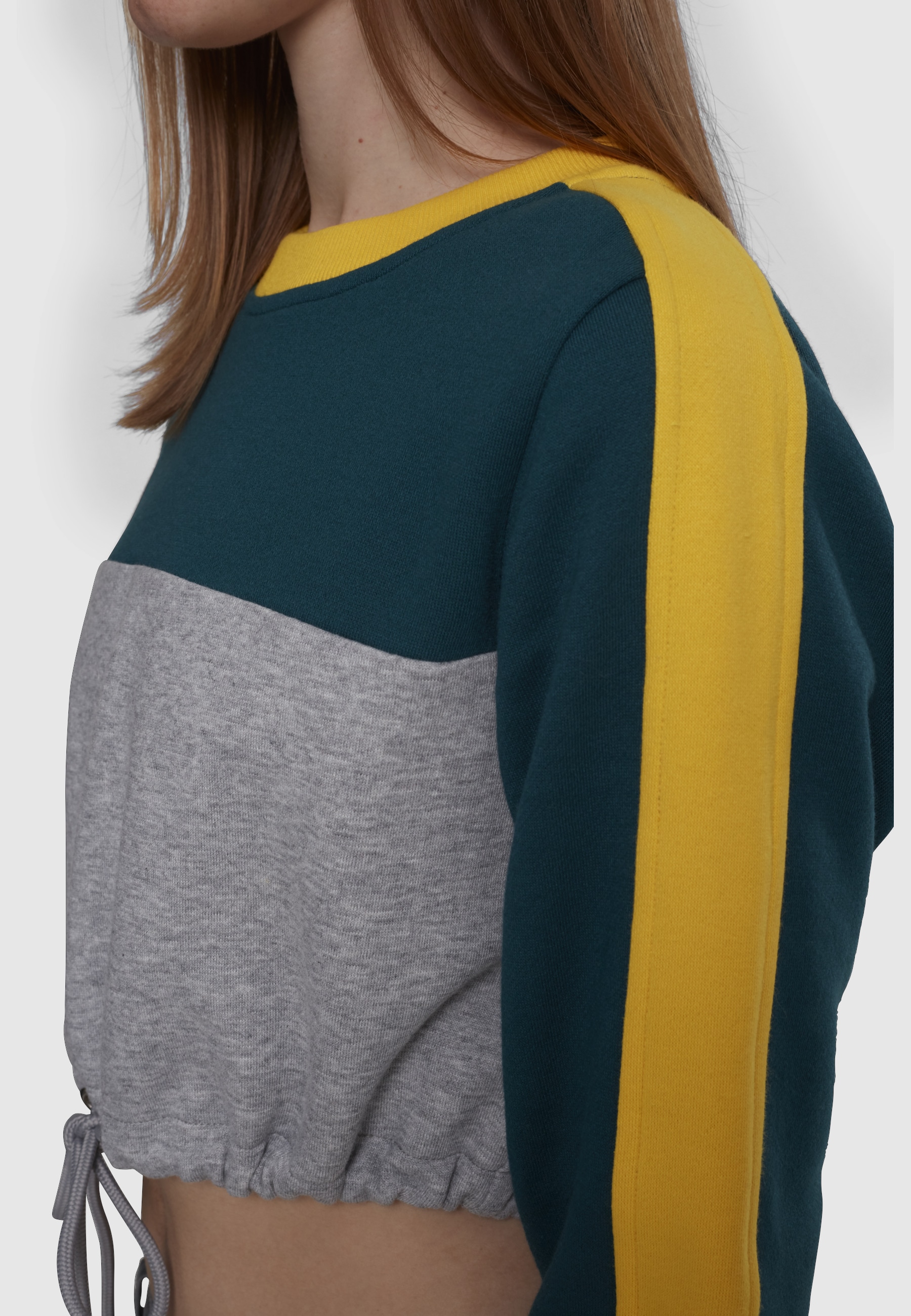 URBAN CLASSICS Sweatshirt »Urban Classics Damen Ladies Cropped 3-Tone Stripe Crew«, 1 Stk.
