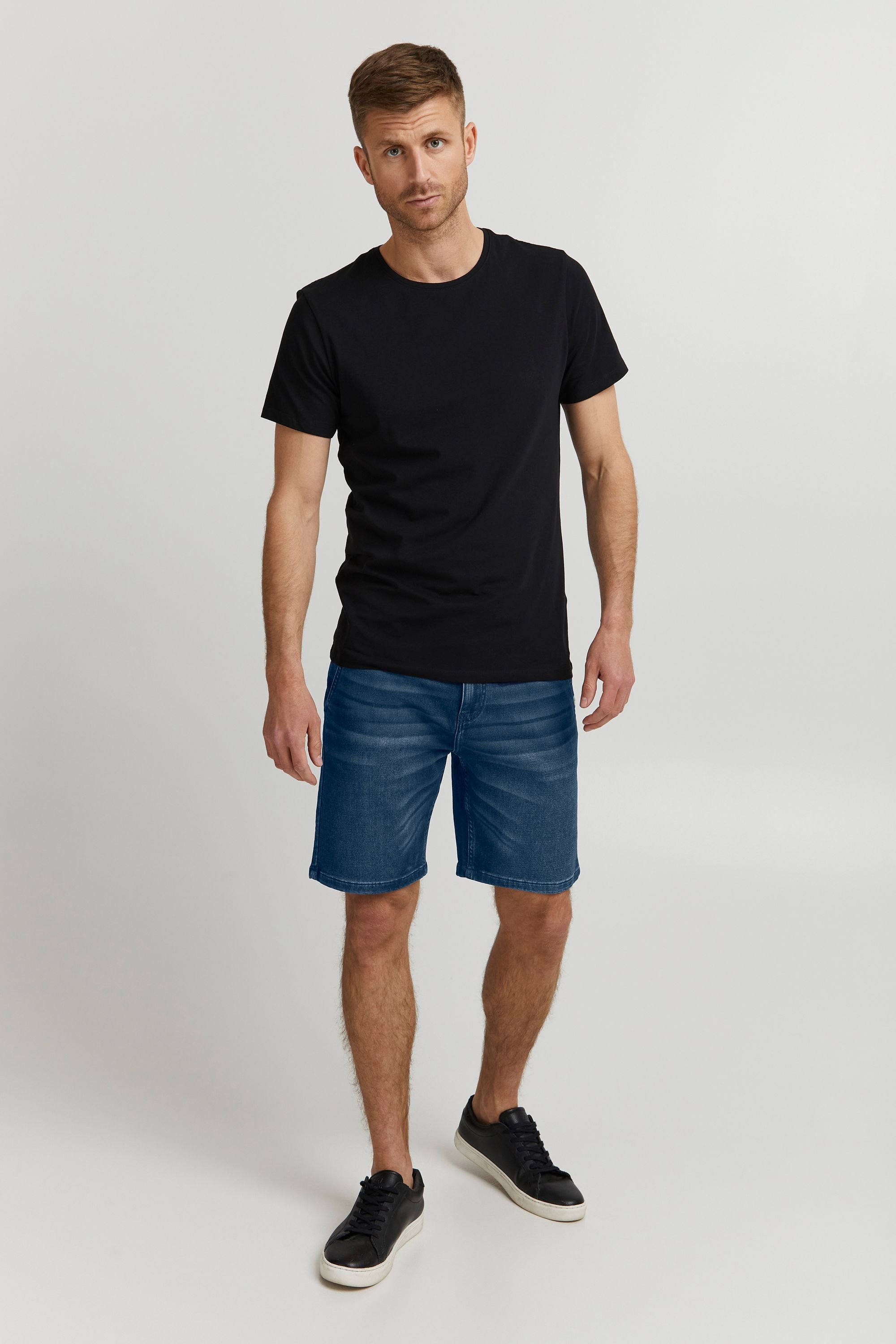 Indicode Jeansshorts »Jeansshorts IDGodo«