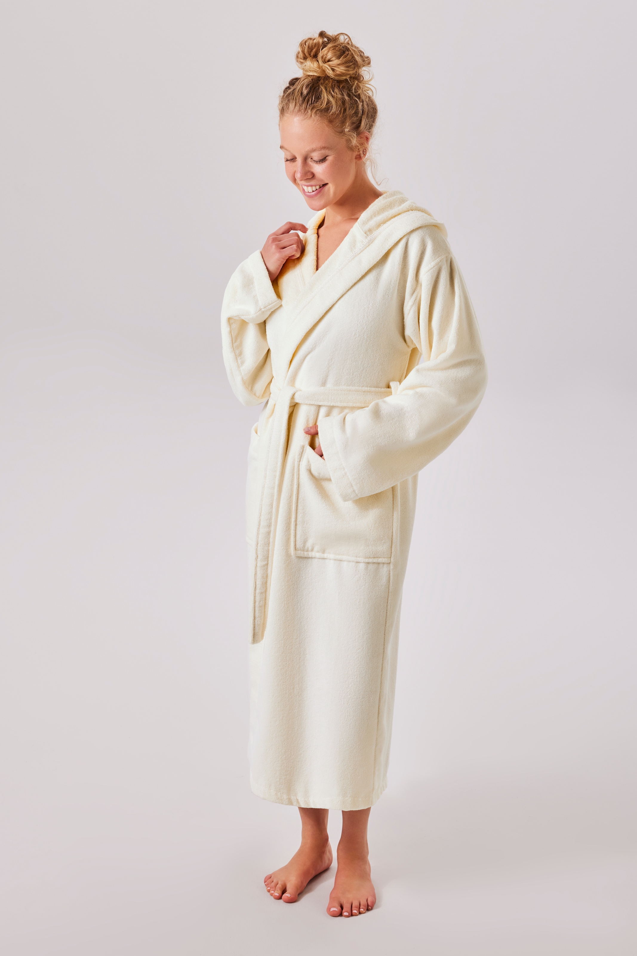 my home Unisex-Bademantel »Regona, Hotelbademantel, Morgenmantel, Standardlänge & Überlänge« 1 Stk. Damen & Herren, mit Taschen, flauschig, weich, Velours, Sauna & Spa