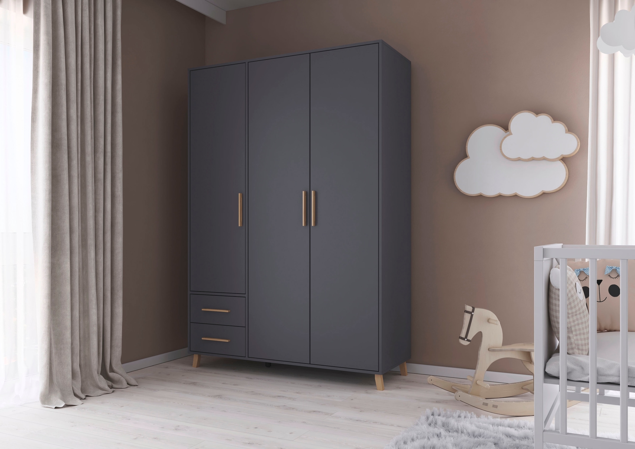 rauch Drehtürenschrank »Kleiderschrank Schrank Garderobe Wäscheschrank SHINJO«, (in 3 verschiedenen Ausstattungen BASIC/CLASSIC/PREMIUM), Griffe und Füße aus Massivholz mit 2 Schubladen MADE IN GERMANY