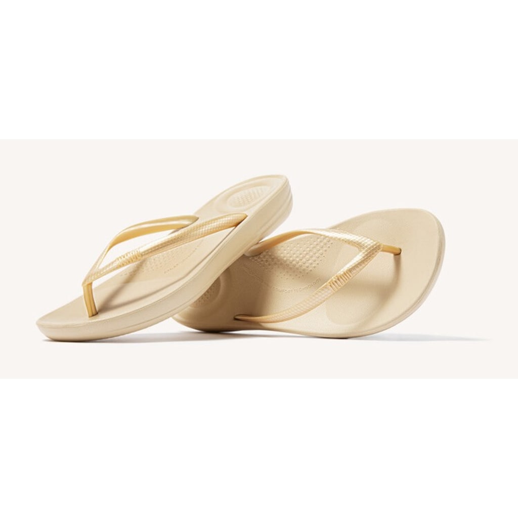 Fitflop Zehentrenner »IQUSHION ERGONOMIC FLIP-FLOPS«, Keilabsatz, Sommerschuh, Schlappen mit weichem Zehensteg