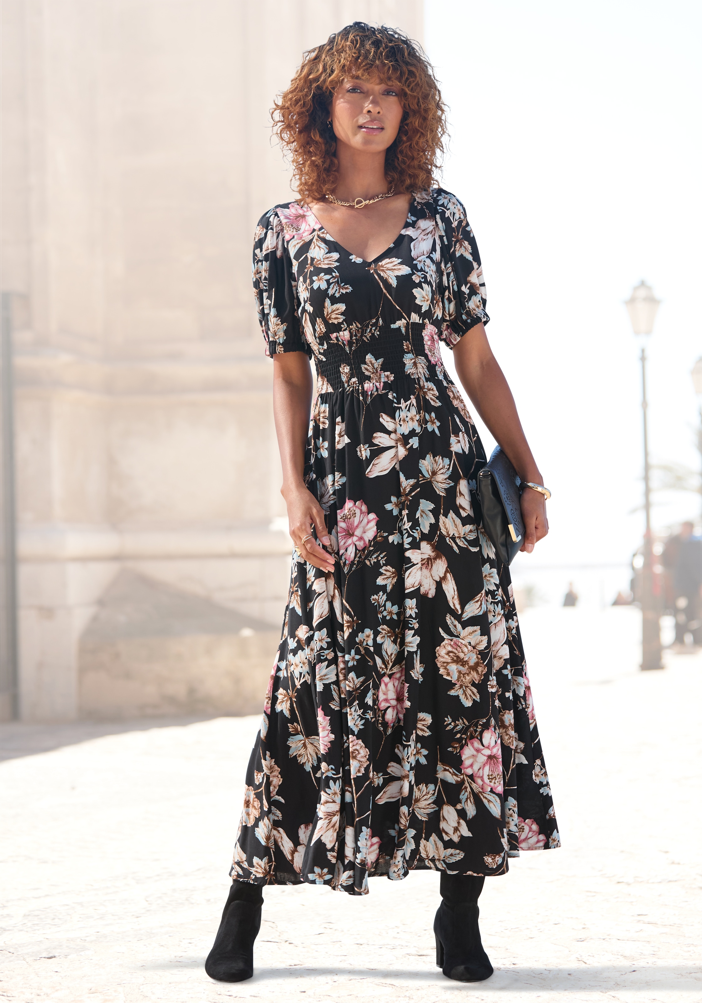 LASCANA Maxikleid "mit Blumendruck und V-Ausschnitt aus Webware" Sommerkleid mit Puffärmeln, Elegantes Webkleid, Strandkleid