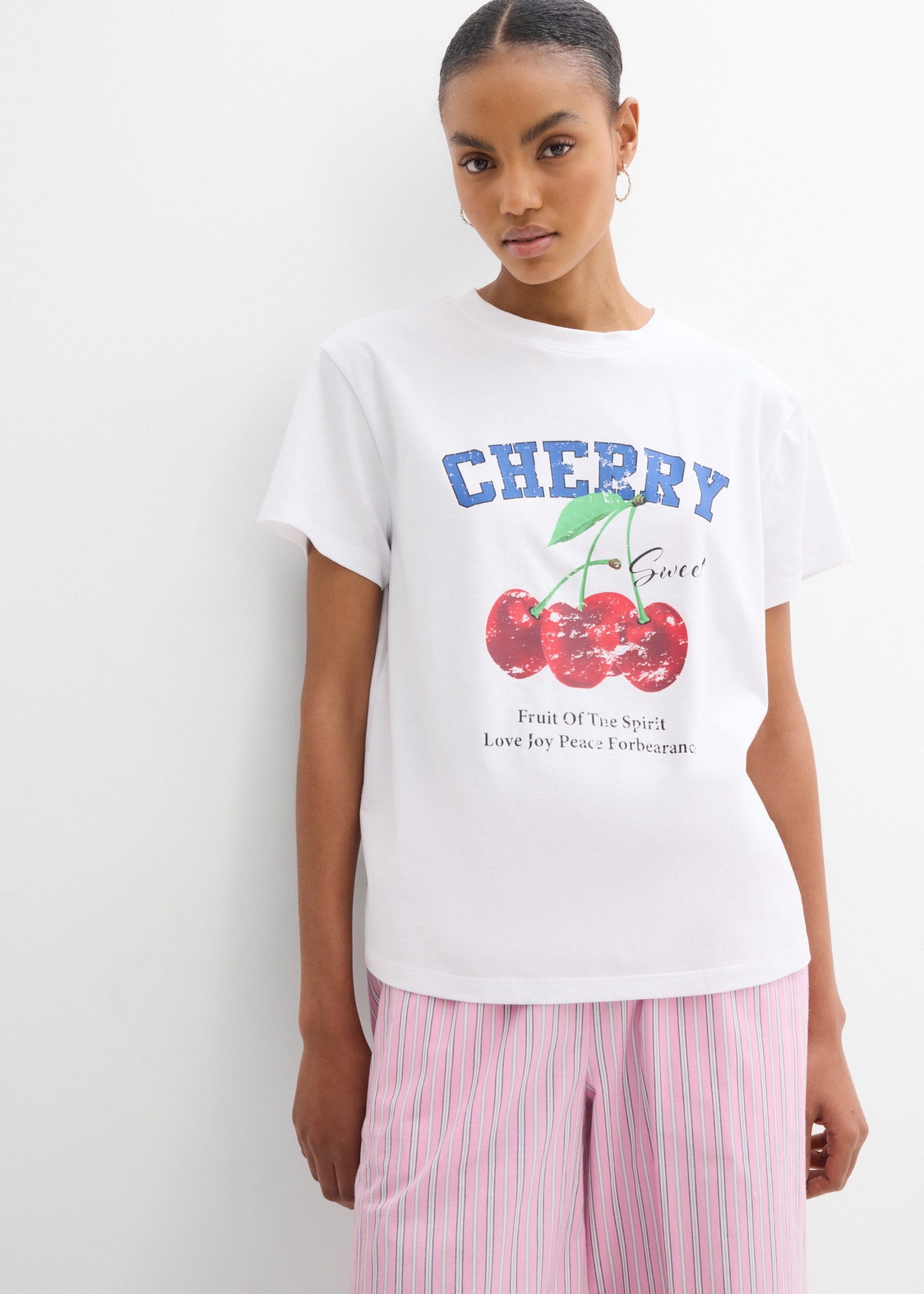 bonprix T-Shirt lässiger Schnitt, aus reiner Baumwolle, Kurzarm-Design