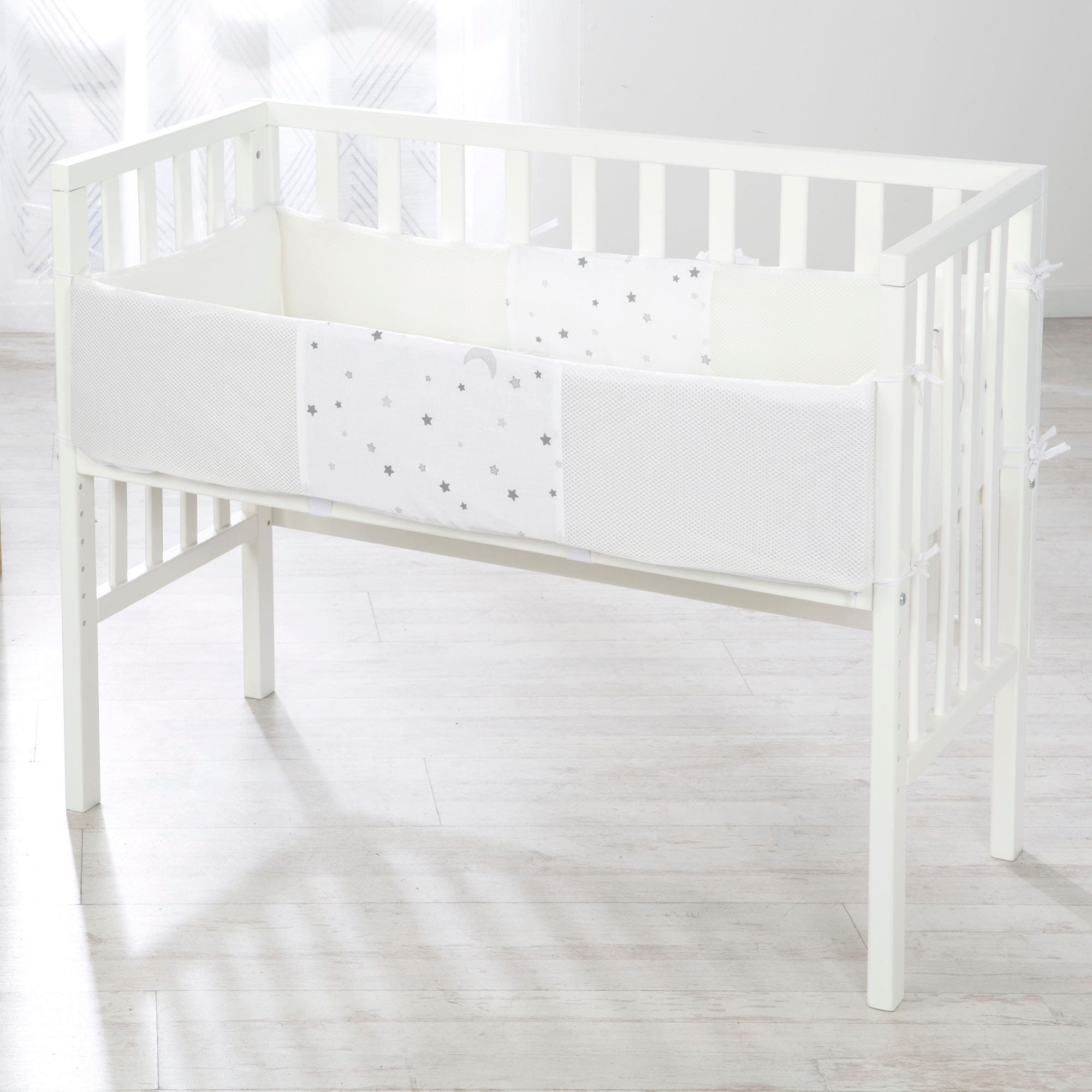 Beistellbett »Safe Asleep® 2in1, weiß, Sternenzauber grau«, mit Matratze, Nestchen und...