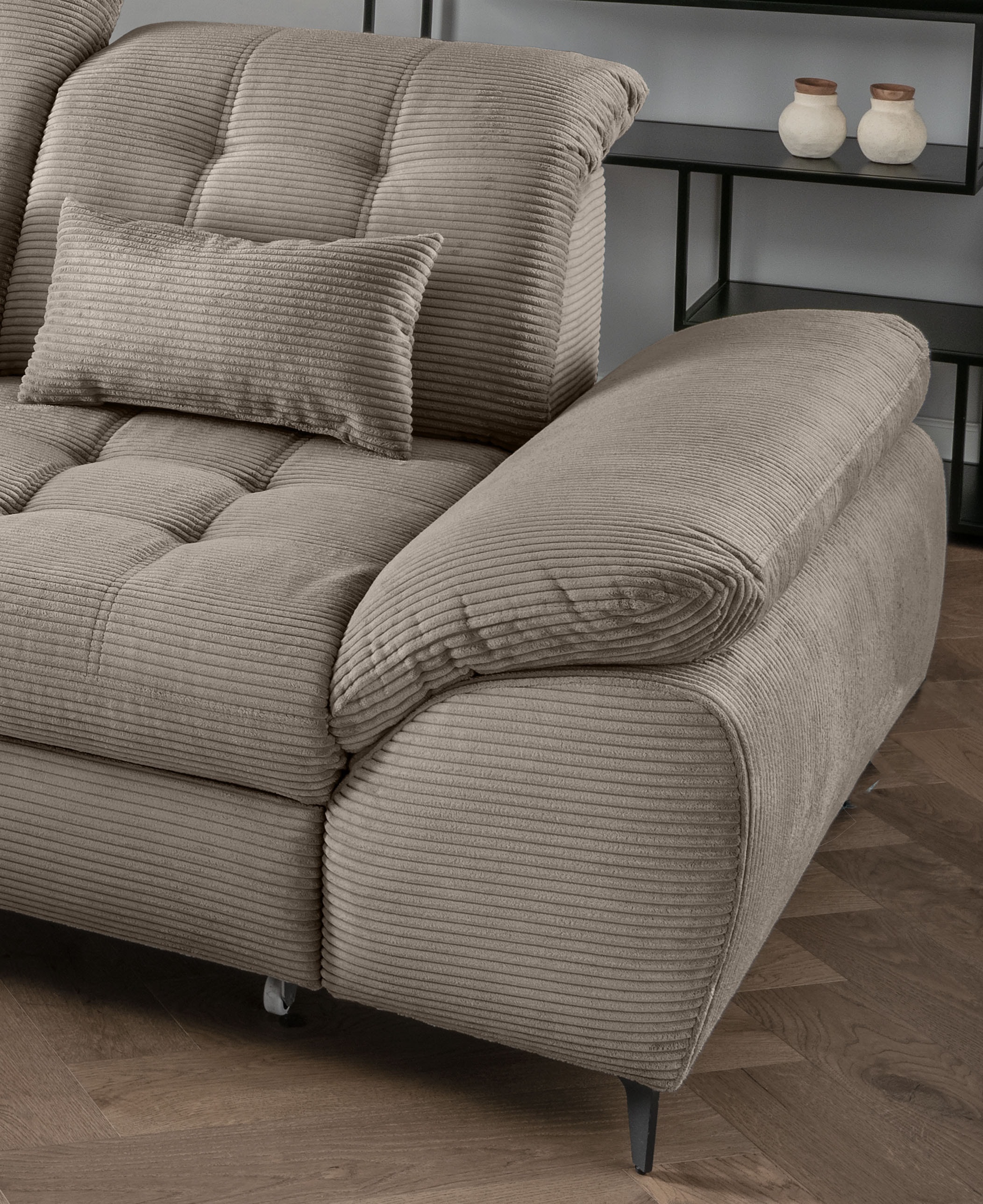 Home affaire Ecksofa »Lazio modern und bequem, schmale Armlehnen, tolle Detailverarbeitung« zwei verschiedene Fußfarben wählbar
