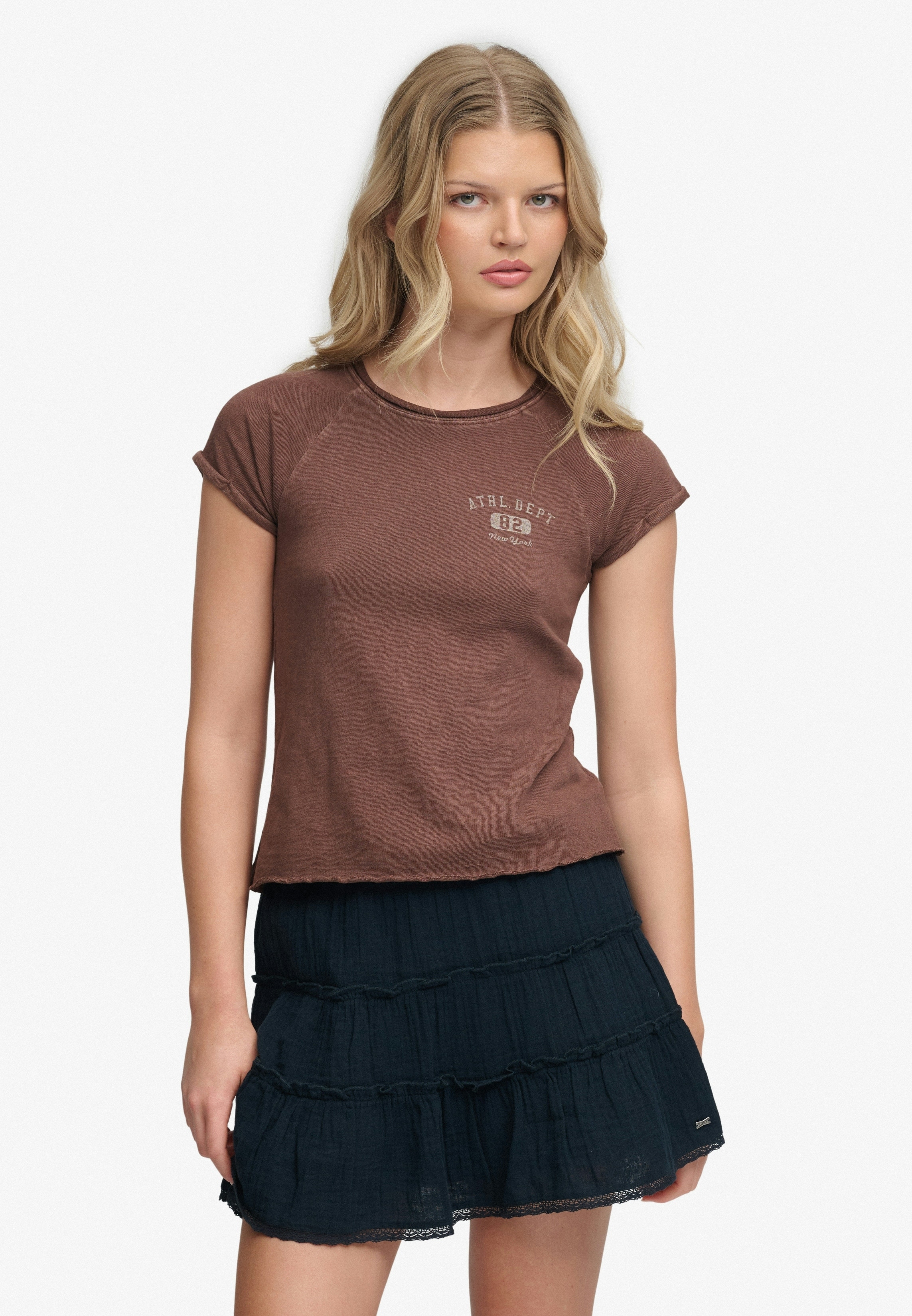 Superdry Kurzarmshirt "ATH ESS SLUB GRAPHIC TEE" Baumwolle, skinny fit