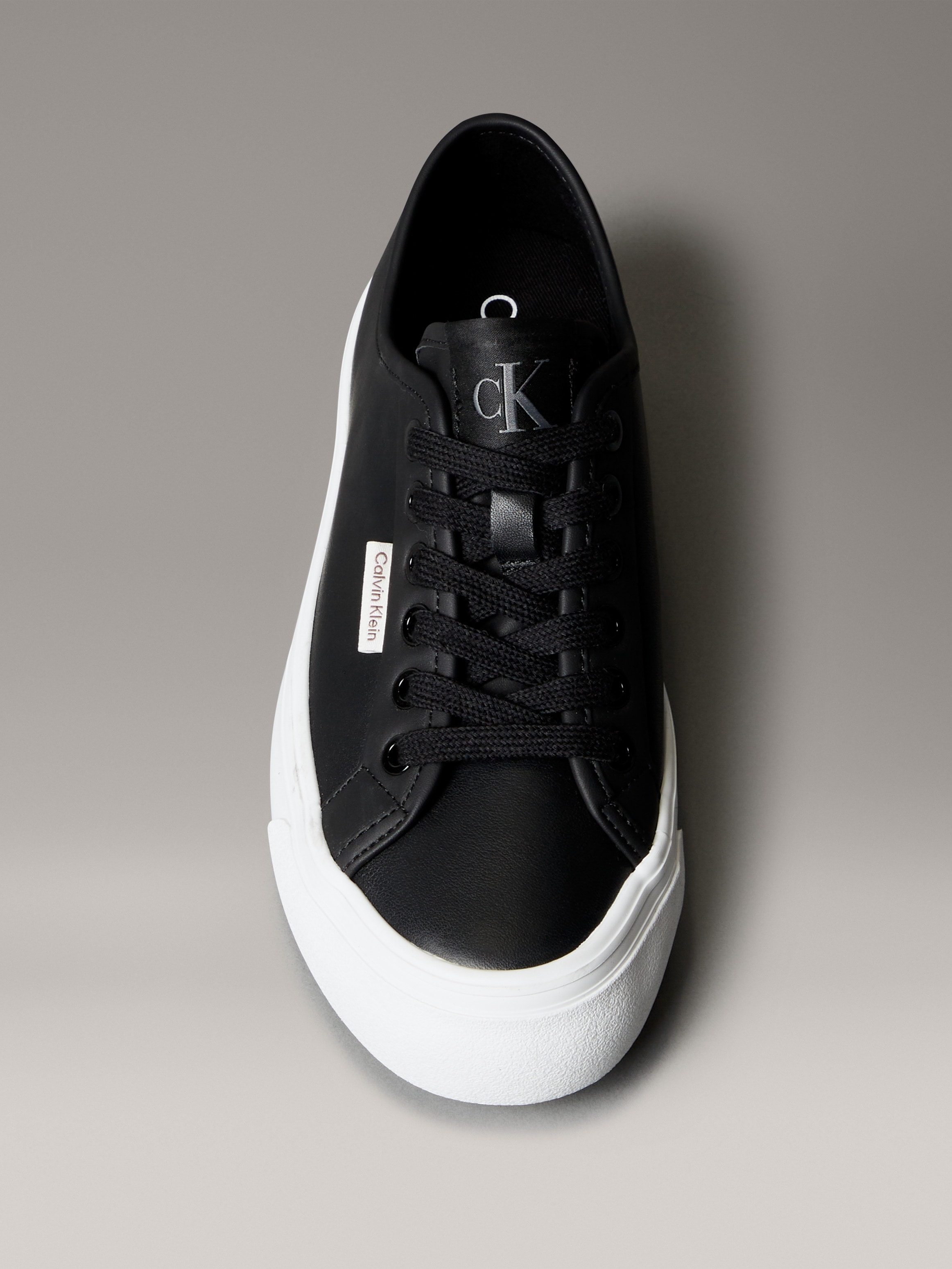 Calvin Klein Jeans Plateausneaker »VULC FLATF LACE UP LTH CK«, Schnürschuh, Halbschuh, Freizeitsneaker mit CK-Logo