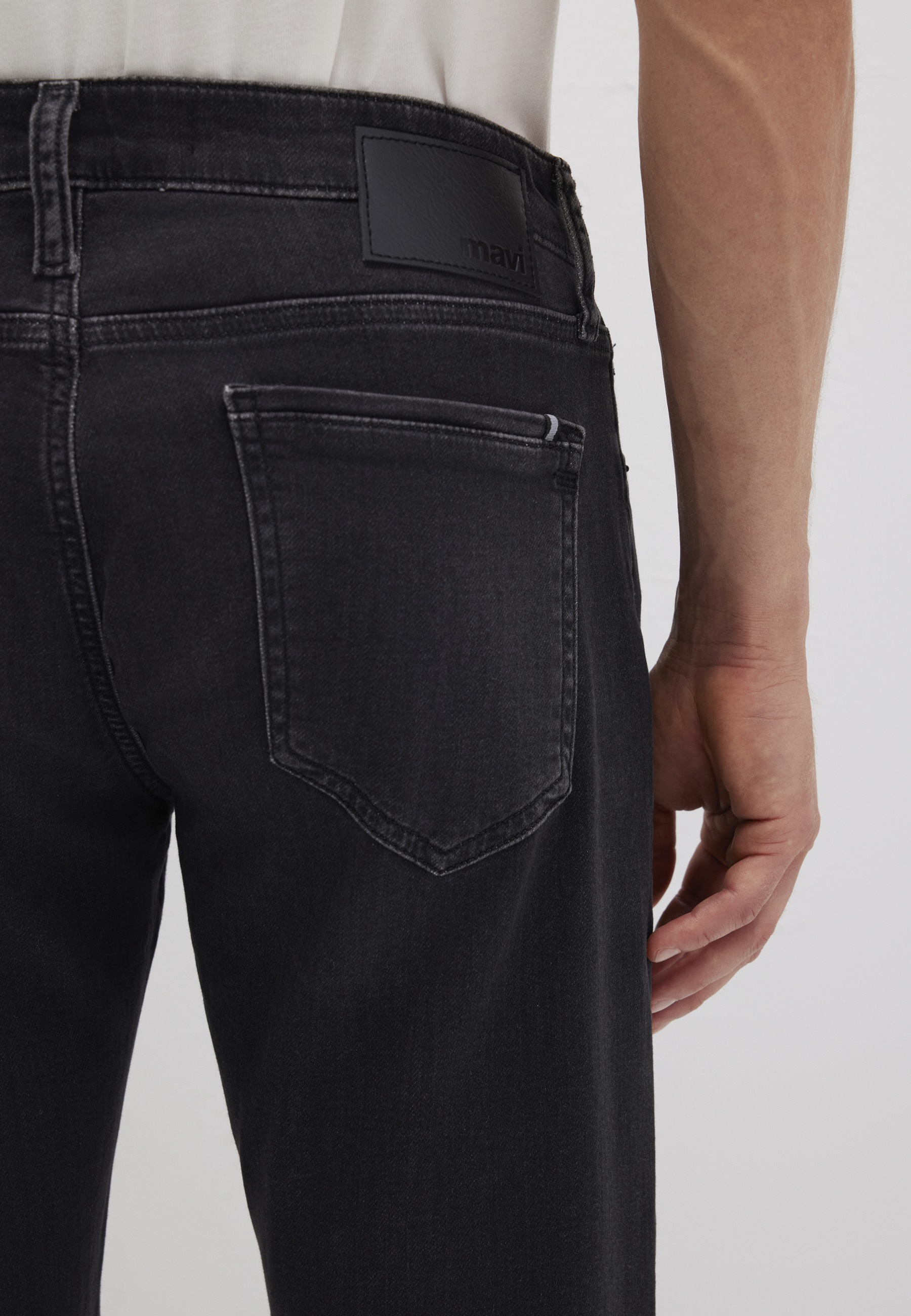 Mavi Straight-Jeans »MARCUS«