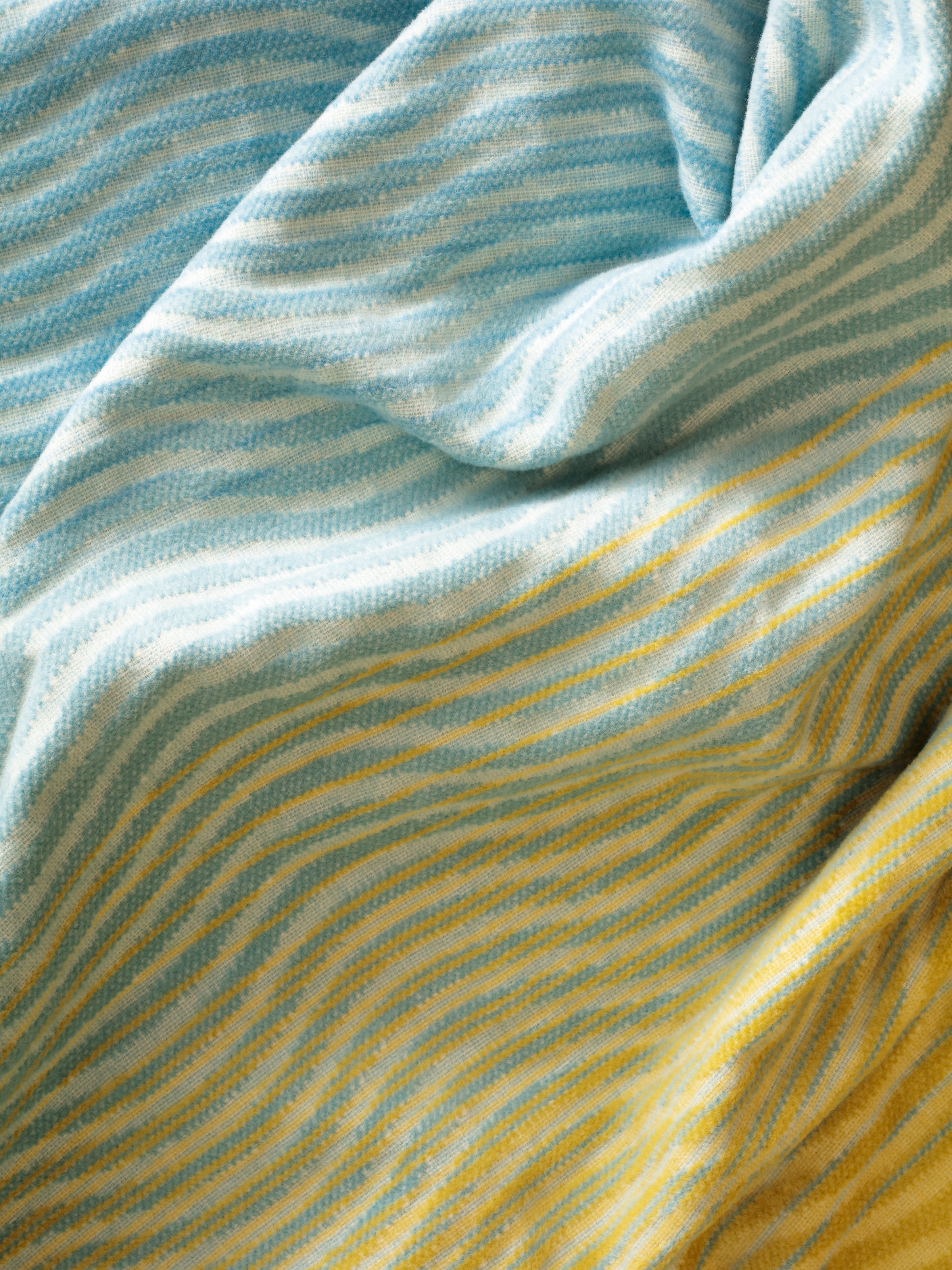 Biederlack Wohndecke »Wohndecke Ocean Nuance« beschwingtes Wellendessin mit Reliefstruktur