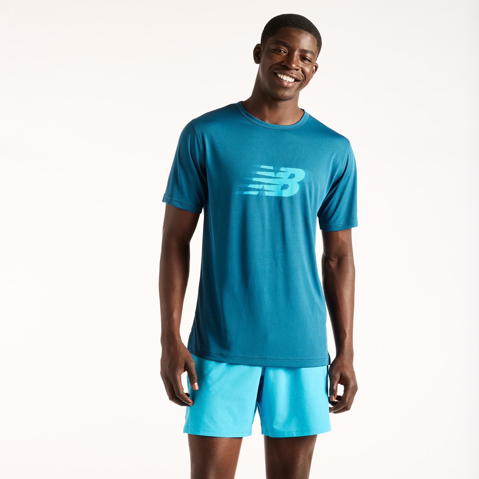 New Balance Trainingsshirt "SPORT ESSENTIALS UTILITY MOTION GRAPHIC T-SHIRT" für Fitness und Training, atmungsaktiv, schnell trocknend