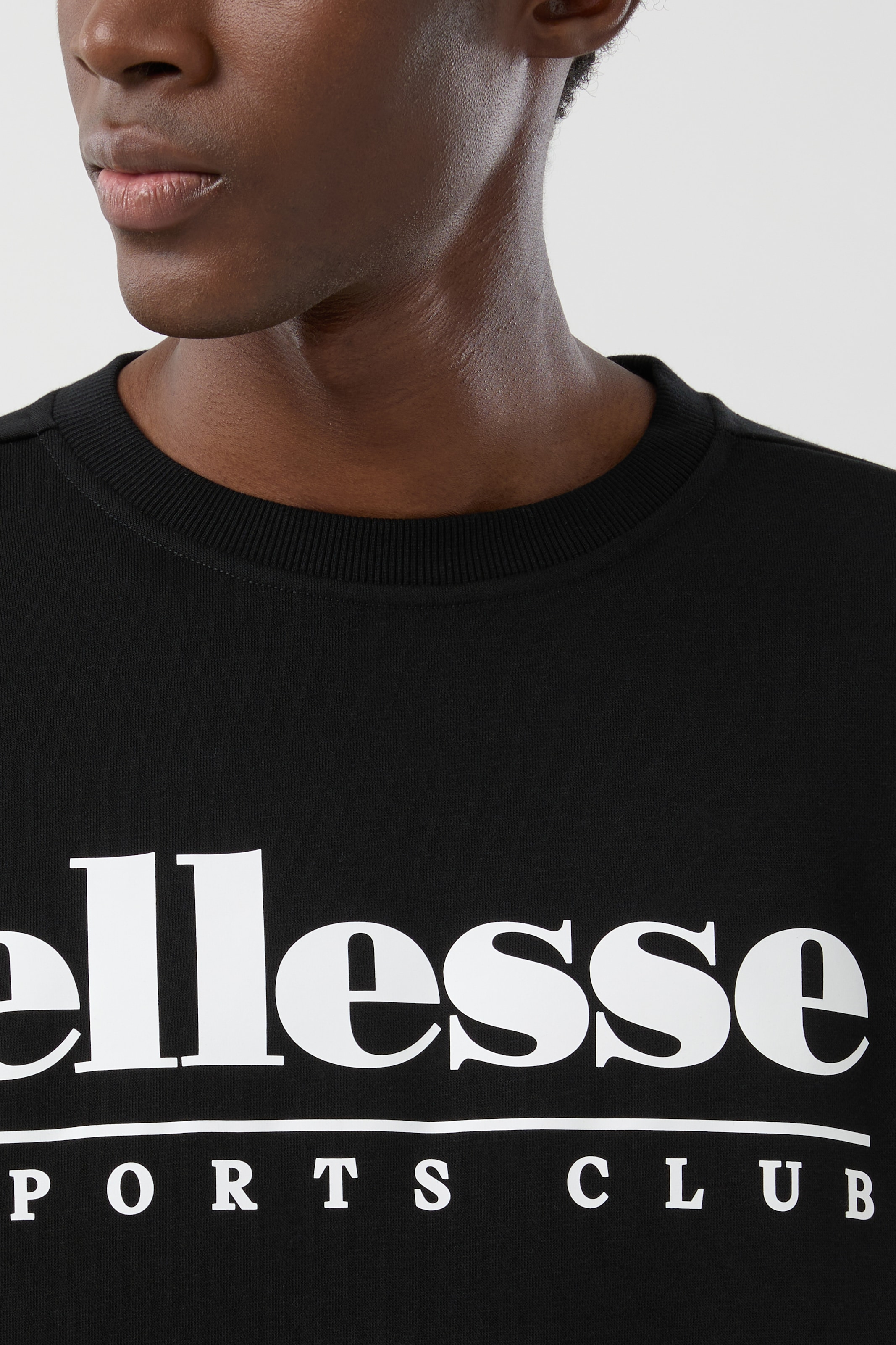 Ellesse Sweatshirt »Darrochi Sweatshirt«, sportlicher Stil, Rundhalsausschnitt, aus Baumwolle und Polyester
