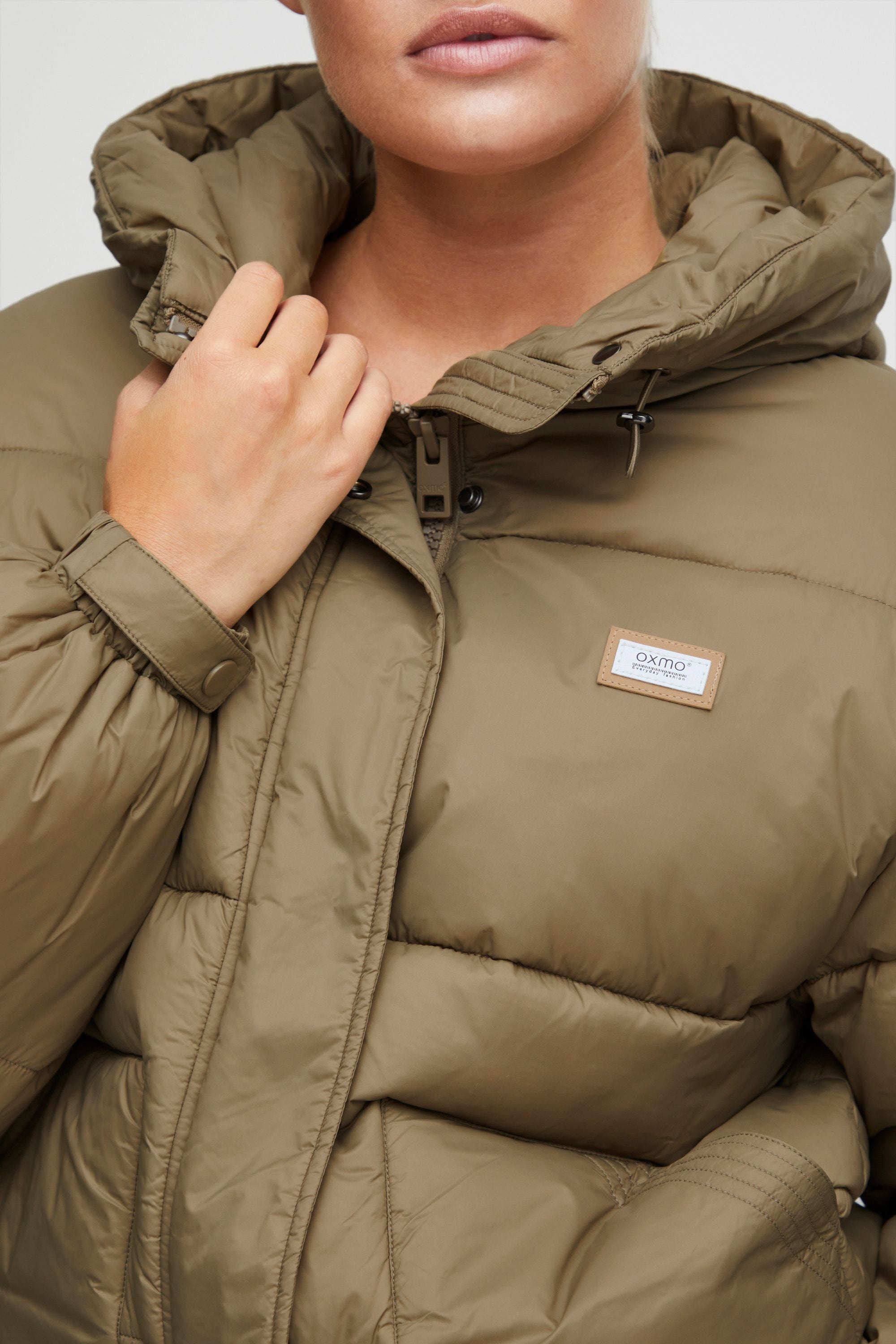 OXMO Winterjacke »Winterjacke OXJoyce«, mit Kapuze