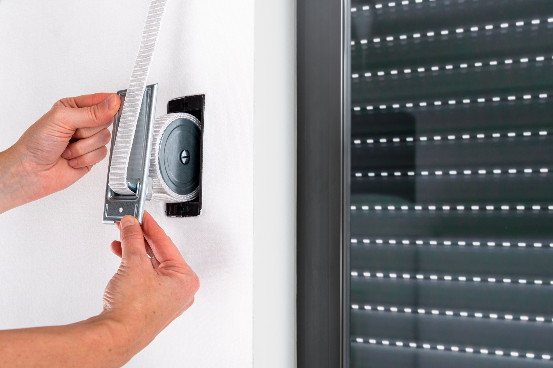 Thumbnail - SCHELLENBERG Einlass-Gurtwickler "für das Rollladensystem Maxi, Lochabstand 10,5 cm, Unterputz-Montage" Set, 10 Stk. tlg...