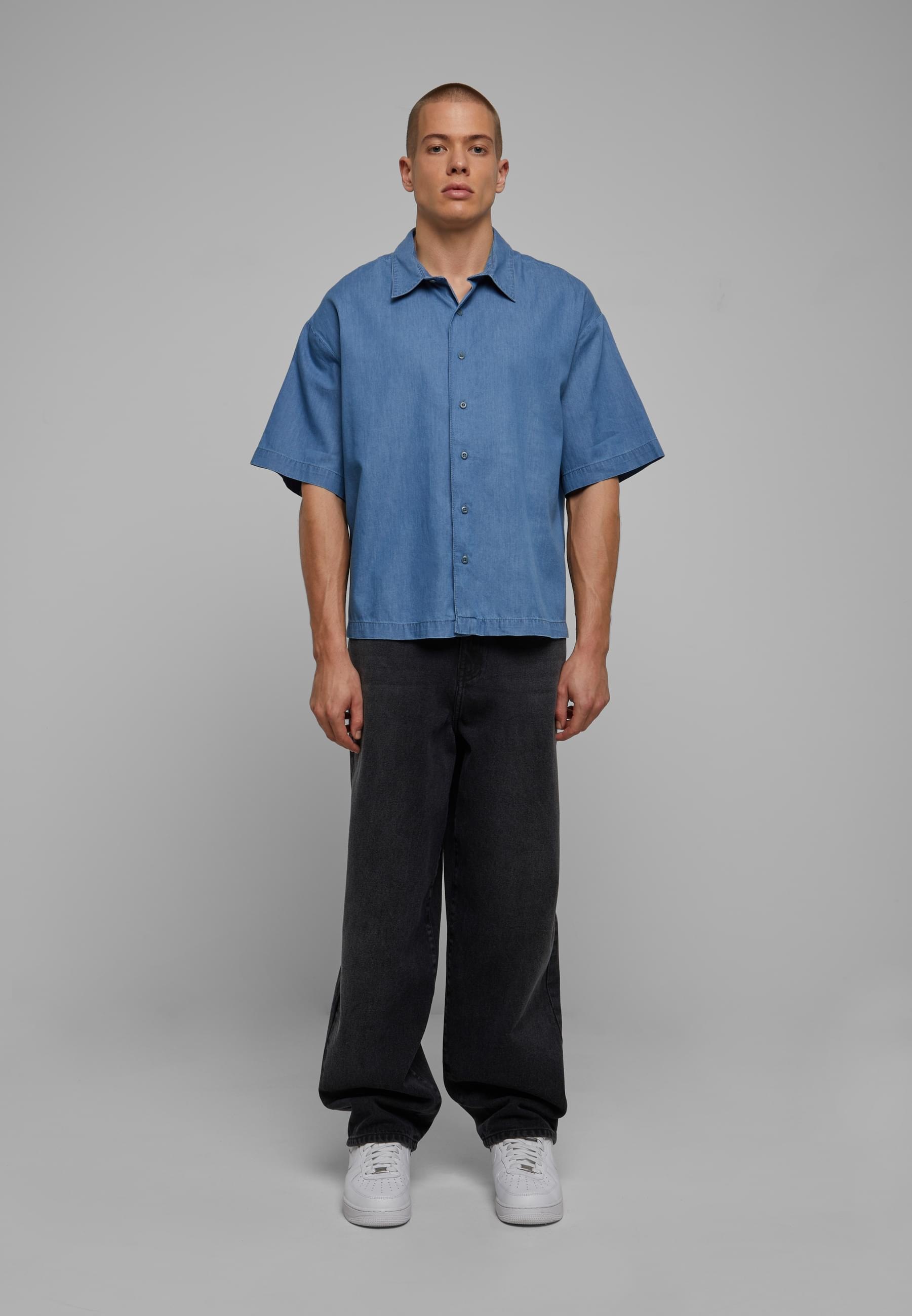 URBAN CLASSICS Langarmhemd »Urban Classics Herren Lightweight Denim Shirt«, (1 tlg.)