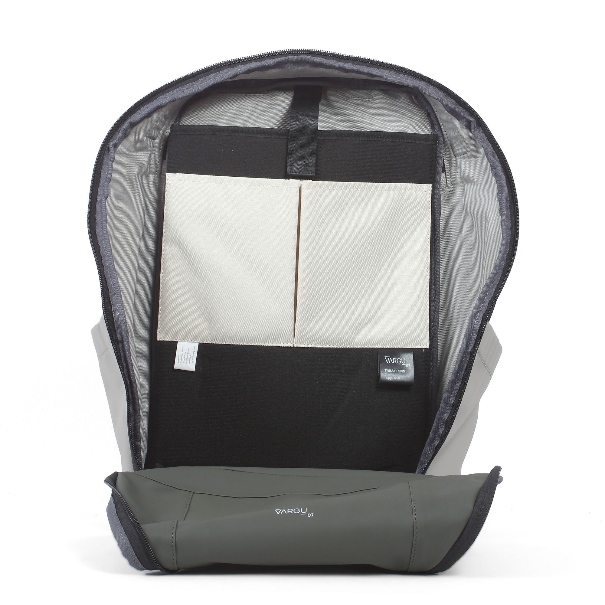 Laptoprucksack VARGU "TEMS 1", Damen, Gr. B/H/T: 26cm x 44cm x 14cm, onesize, olive, fog grau, Polyethylen, Rucksäcke Laptoprucksack, mit recyceltem PET 3