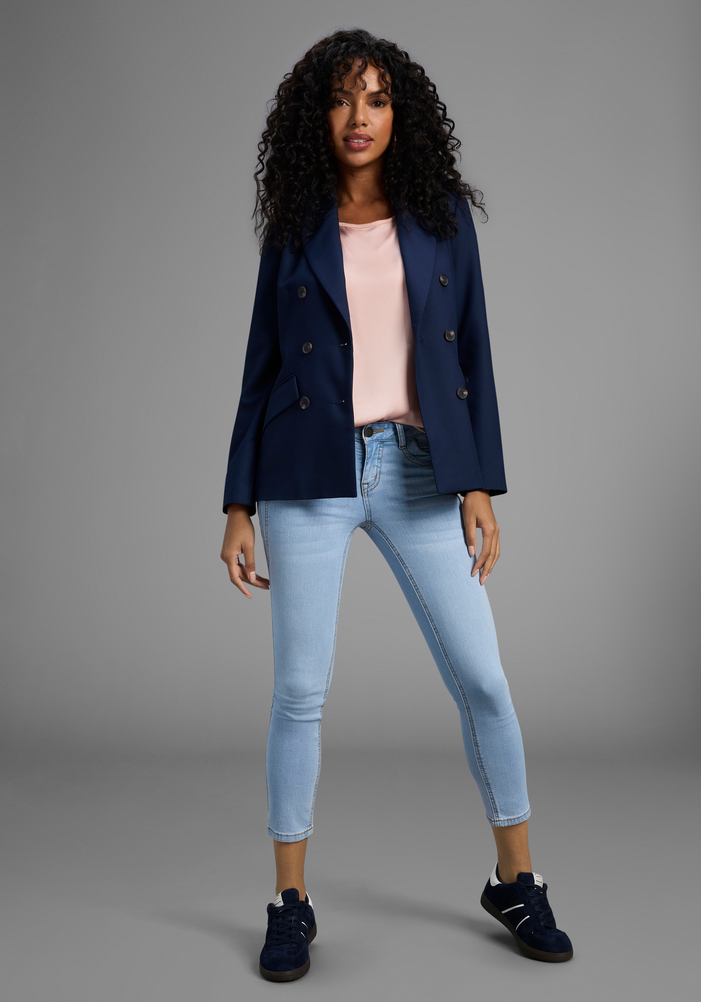 7/8-Jeans ARIZONA "mit Keileinsätzen", Damen, Gr. 48, N-Gr, blau (bleached), Denim/Jeans, Obermaterial: 76% Baumwolle, 16% Polyester, 7% Viskose, 1% Elasthan, Basic, skinny fit 7/8-Länge, Jeans, extra-enger Schnitt, Used-Look-Waschung, niedrige Leibhöhe 3