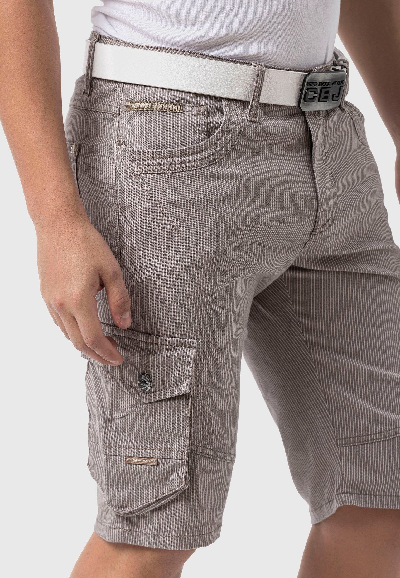 Cipo & Baxx Stoffhose »Hosen«, im Streifen-Look