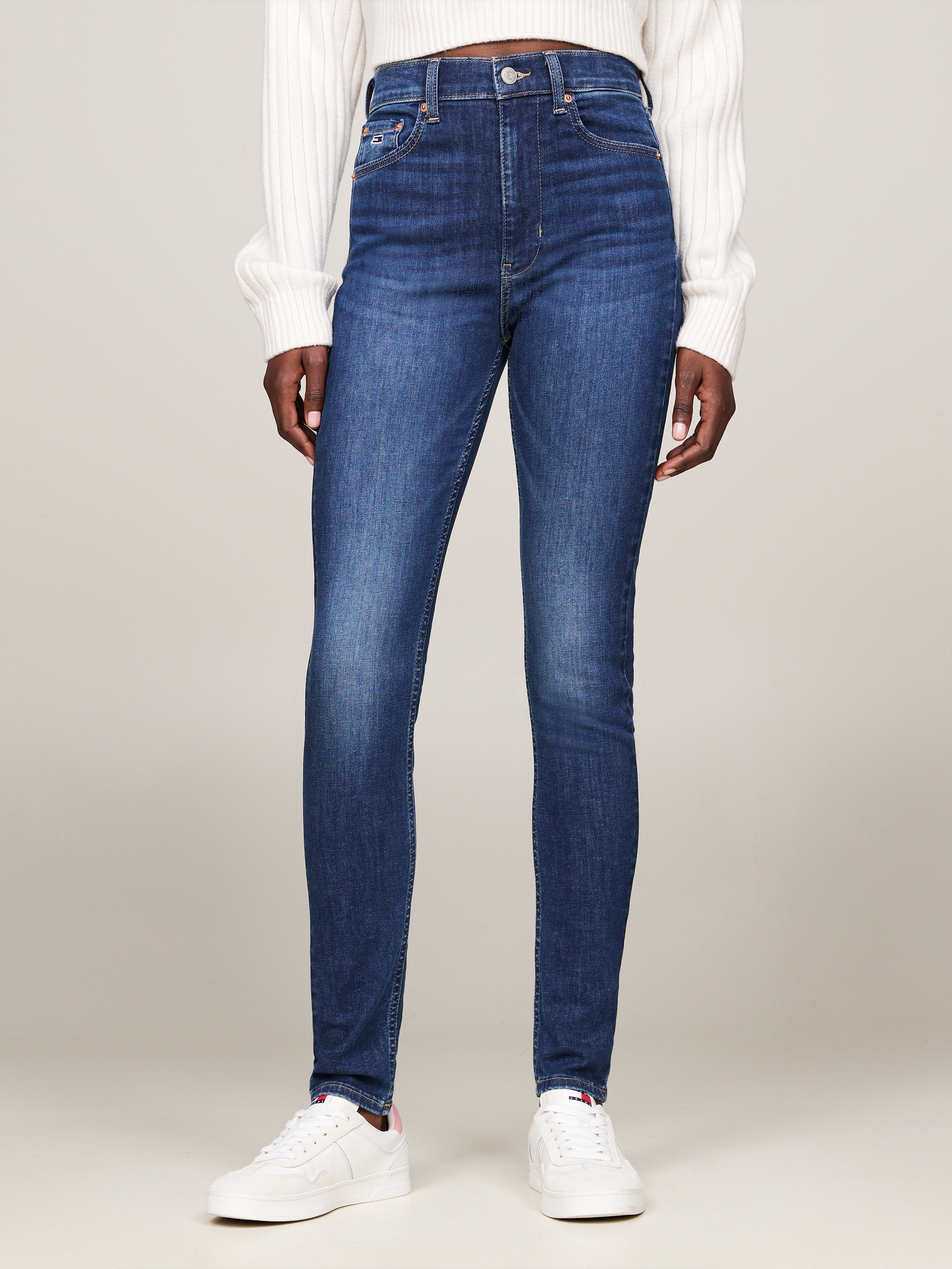 Tommy Jeans "Sylvia High Rise Skinny" mit Logo-Badge günstig online kaufen