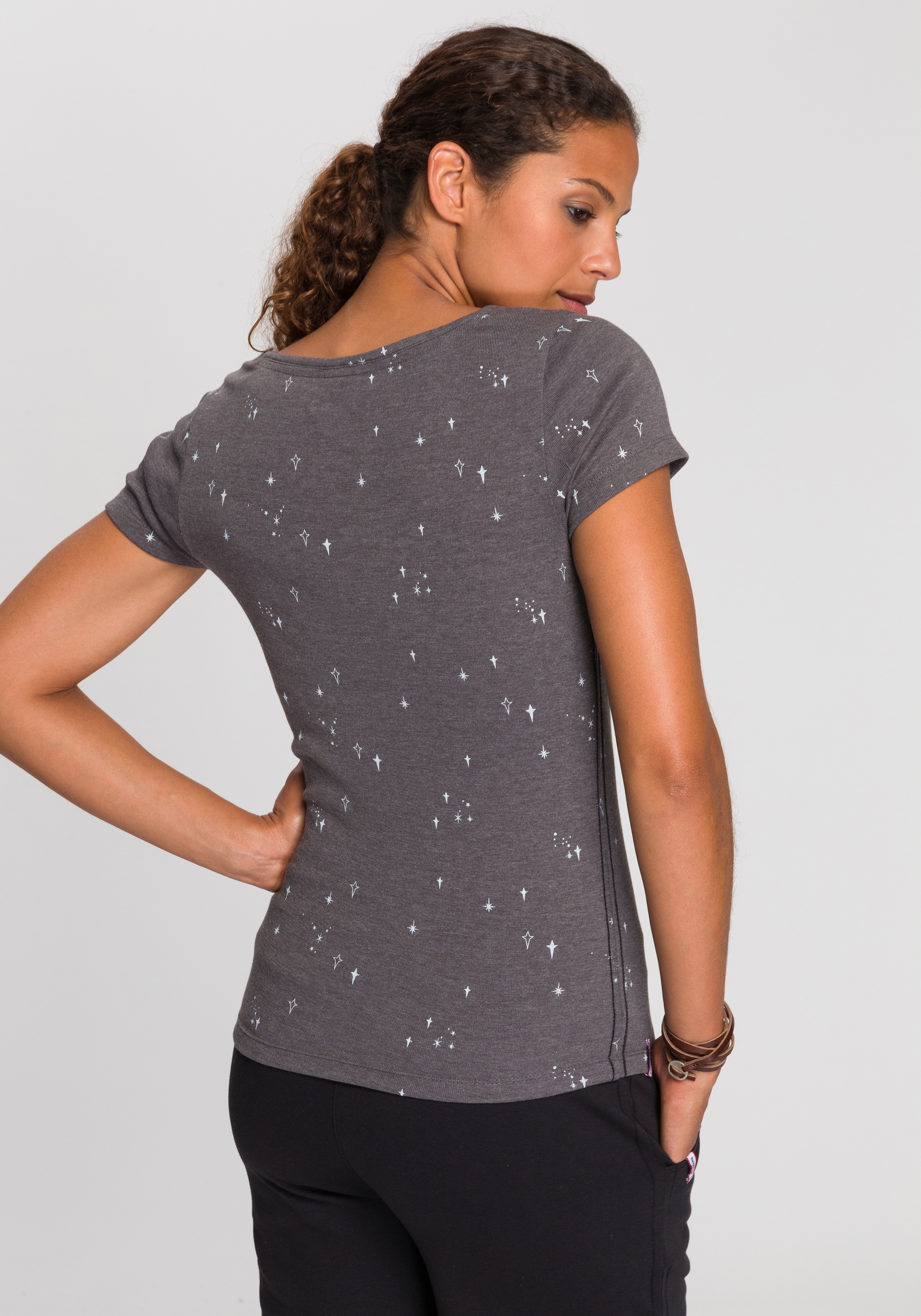 KangaROOS T-Shirt, Kurzarm, sehr figurbetont, mit Kontrastnaht