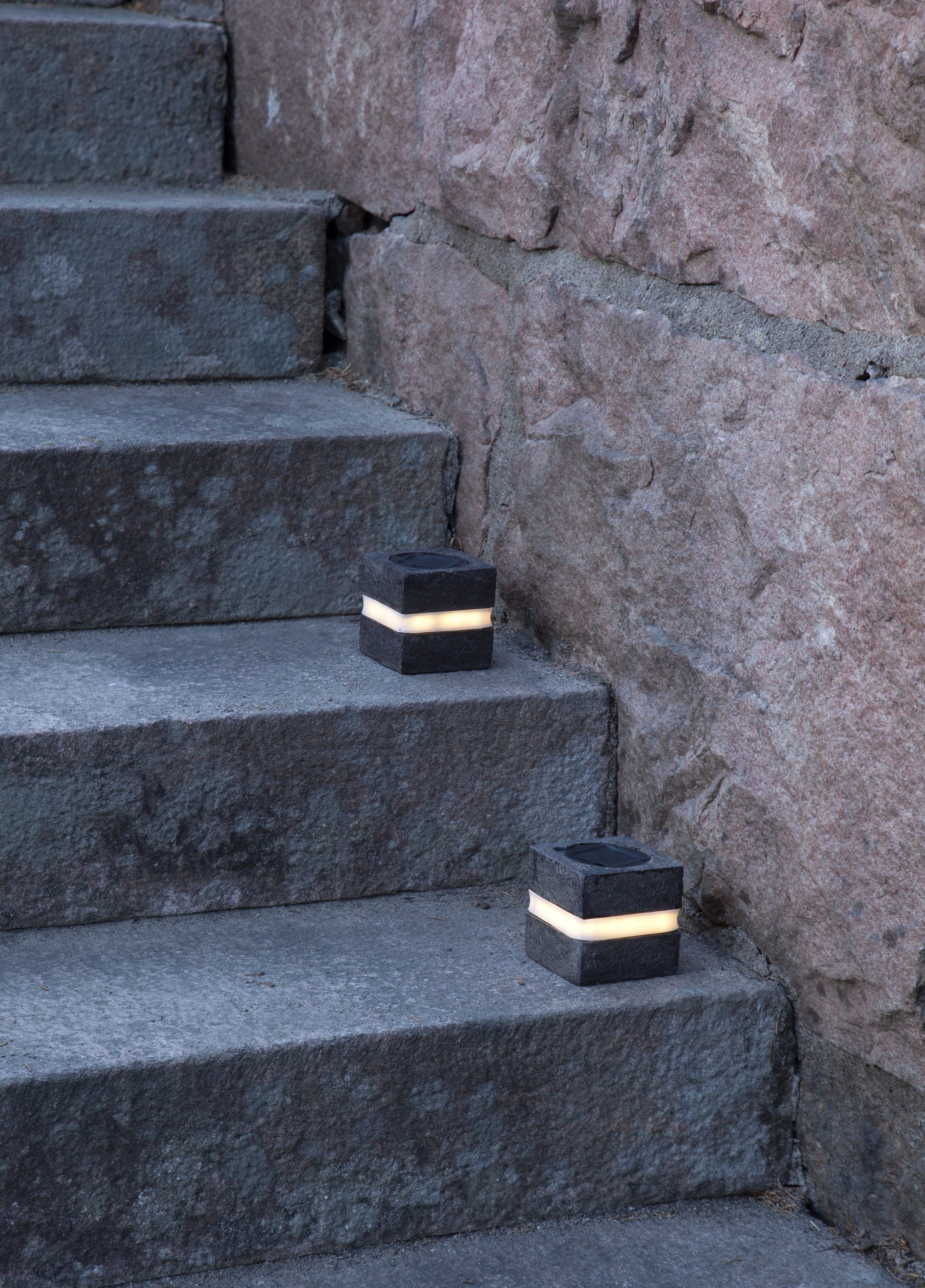 Parforce Traditional Hunting LED Solarleuchte »Solar-Dekoration Stonecube« LED-Board 1 Stk. Warmweiß 2er-Set Solar-Leuchtsteine, Steinoptik, Dämmerungssensor