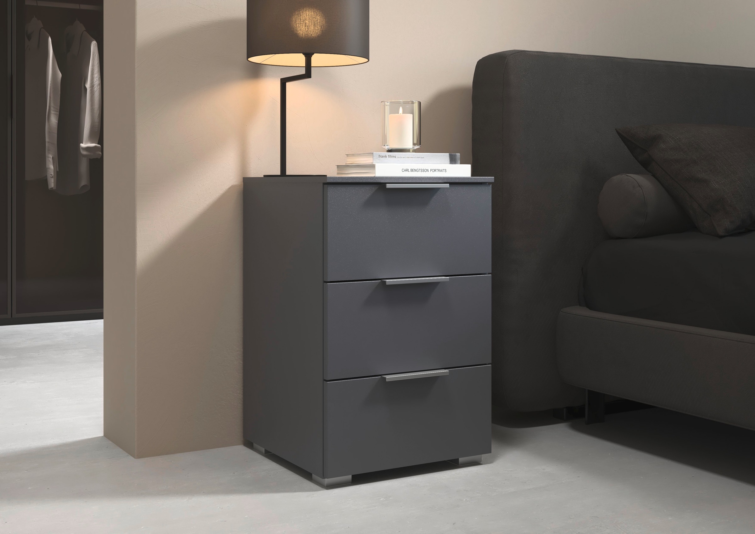 OTTO home Nachtkommode »Nachttisch Nachtkonsole AGORDO in Dekor- oder Hochglanzfront« in zwei Griff-Farben, Breite 40 cm,  mit 3 geräumigen Schubladen für viel Stauraum MADE IN GERMANY