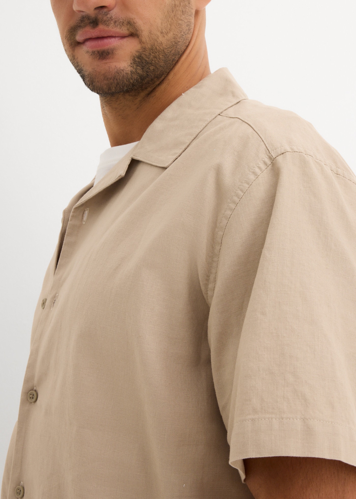 bonprix Kurzarmhemd Lockerer Loose Fit, Reverskragen, aus Leinen-Mix, Kurzarm-Design