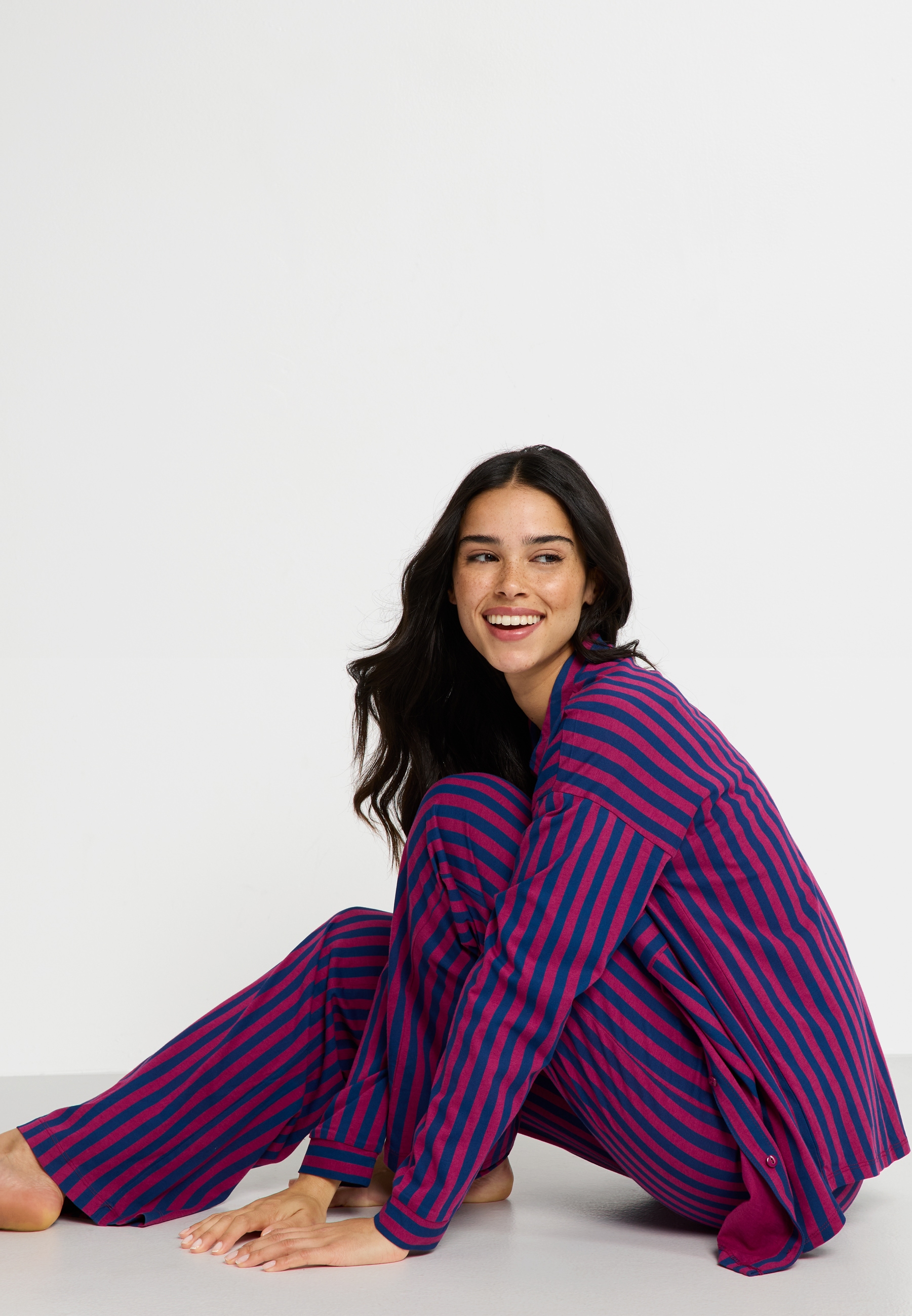 LSCN by LASCANA Pyjamahose  mit weitem Bein