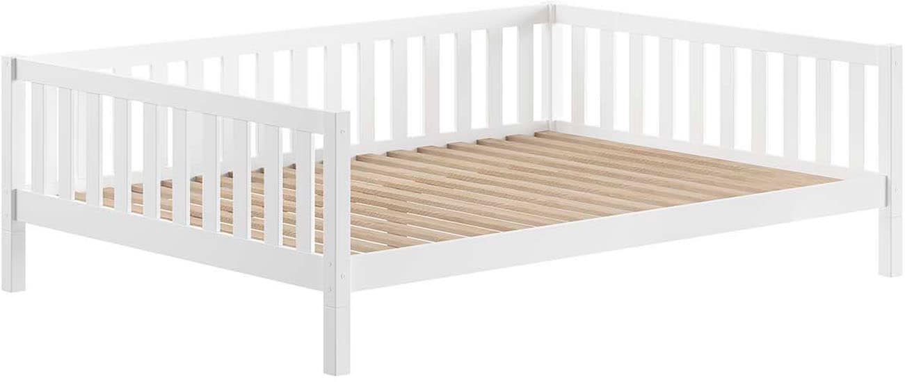 Vipack Kinderbett "Dallas, massiv Bett, Rausfallschutz, umbaubar vom Boden- zum Daybett" inkl. Rolllattenrost und Sprossenumrandung, 90 oder 140x200 cm breit, stabil und standfest gebaut, wahlweise Kiefer massiv natur oder weiß